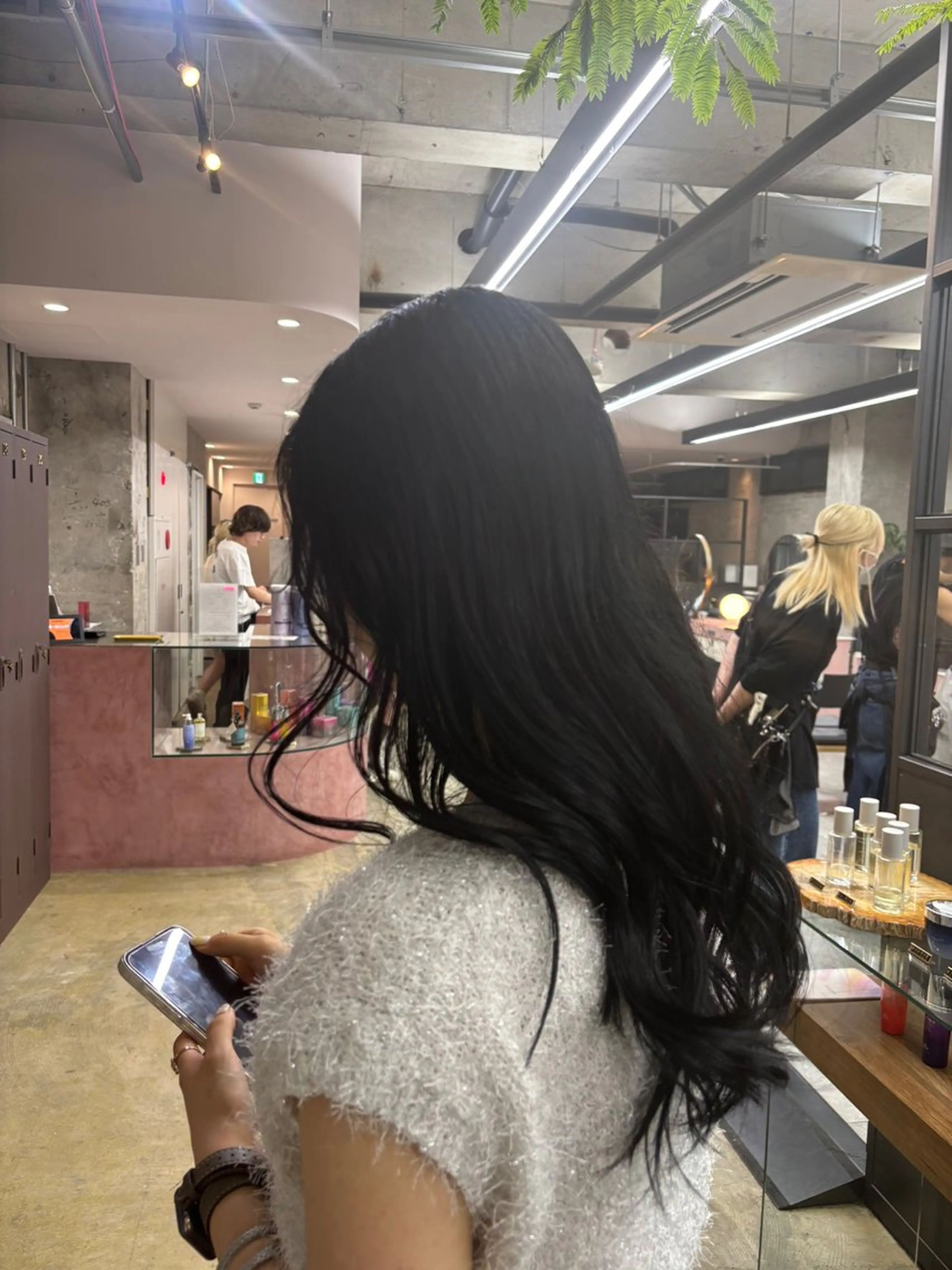 ロング カラー 愛加メンズパーマ・ ボブ・ピンクカラーのヘアスタイル