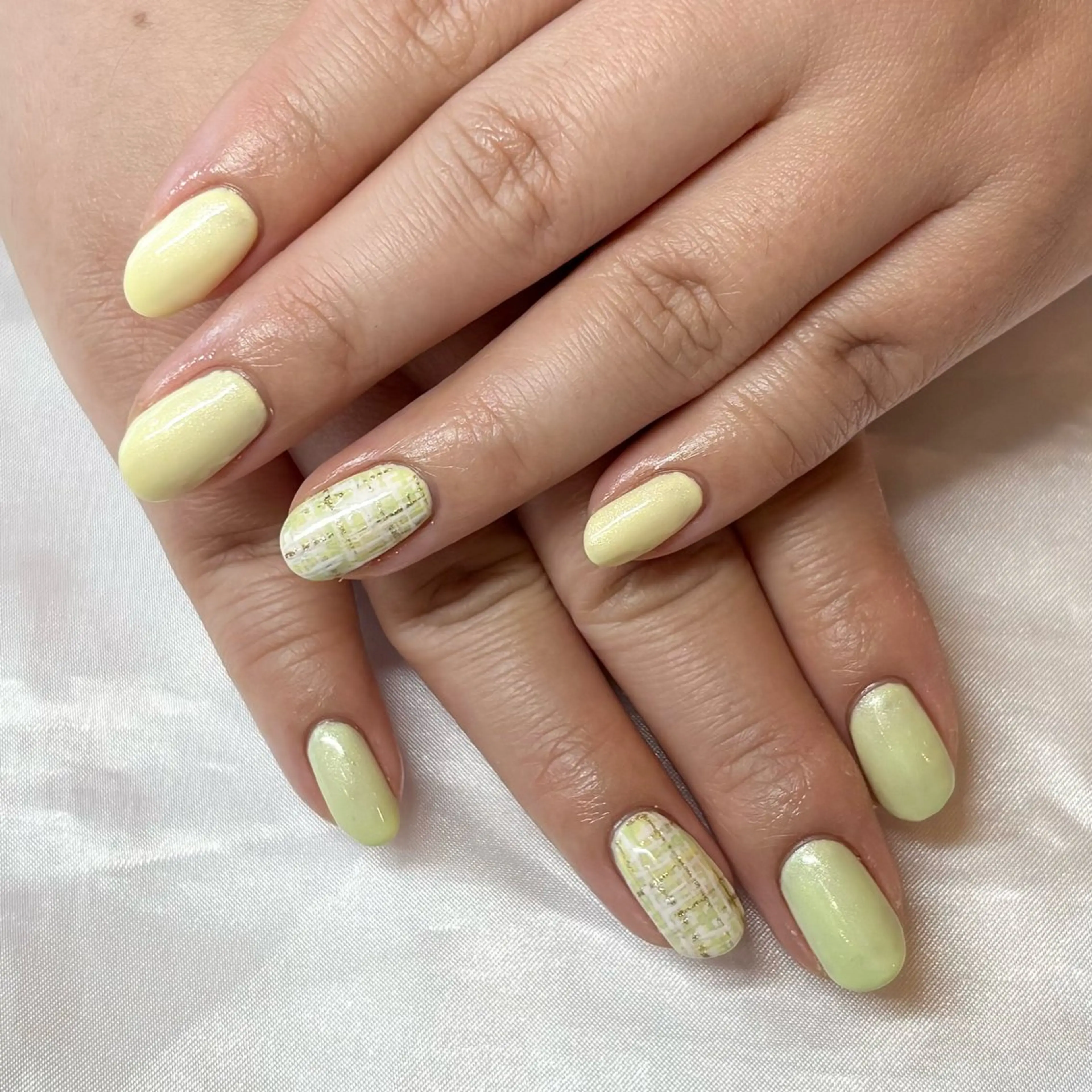 ネイル ハンドネイル nail salon Coffret 富雄店所属・五十川 穂乃香のネイルデザイン