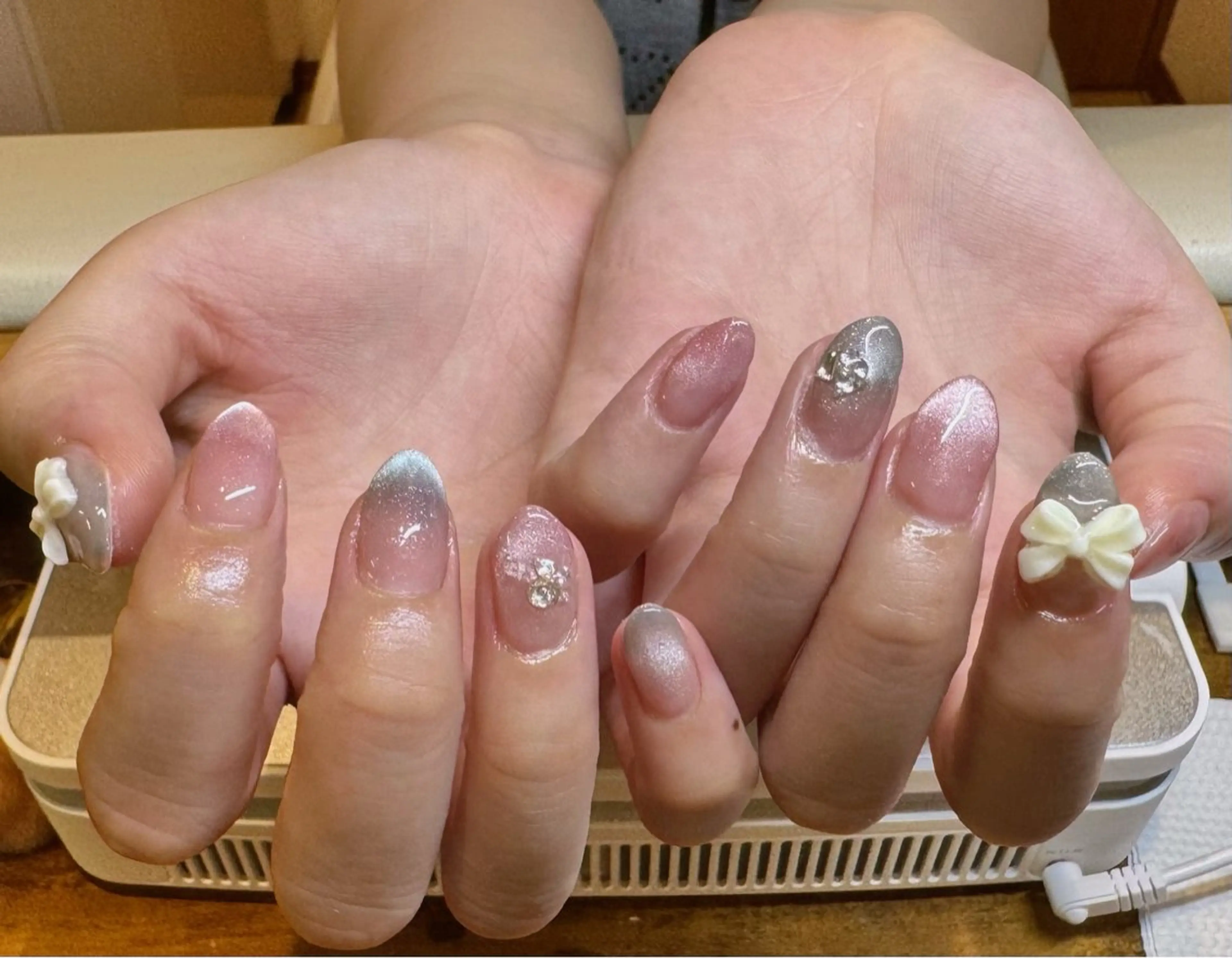 ネイル べっ甲ネイル ボルドー ブラウン マグネットネイル ニュアンスネイル ハンドネイル RinRin　nail所属・孔 ジンシェンのネイルデザイン