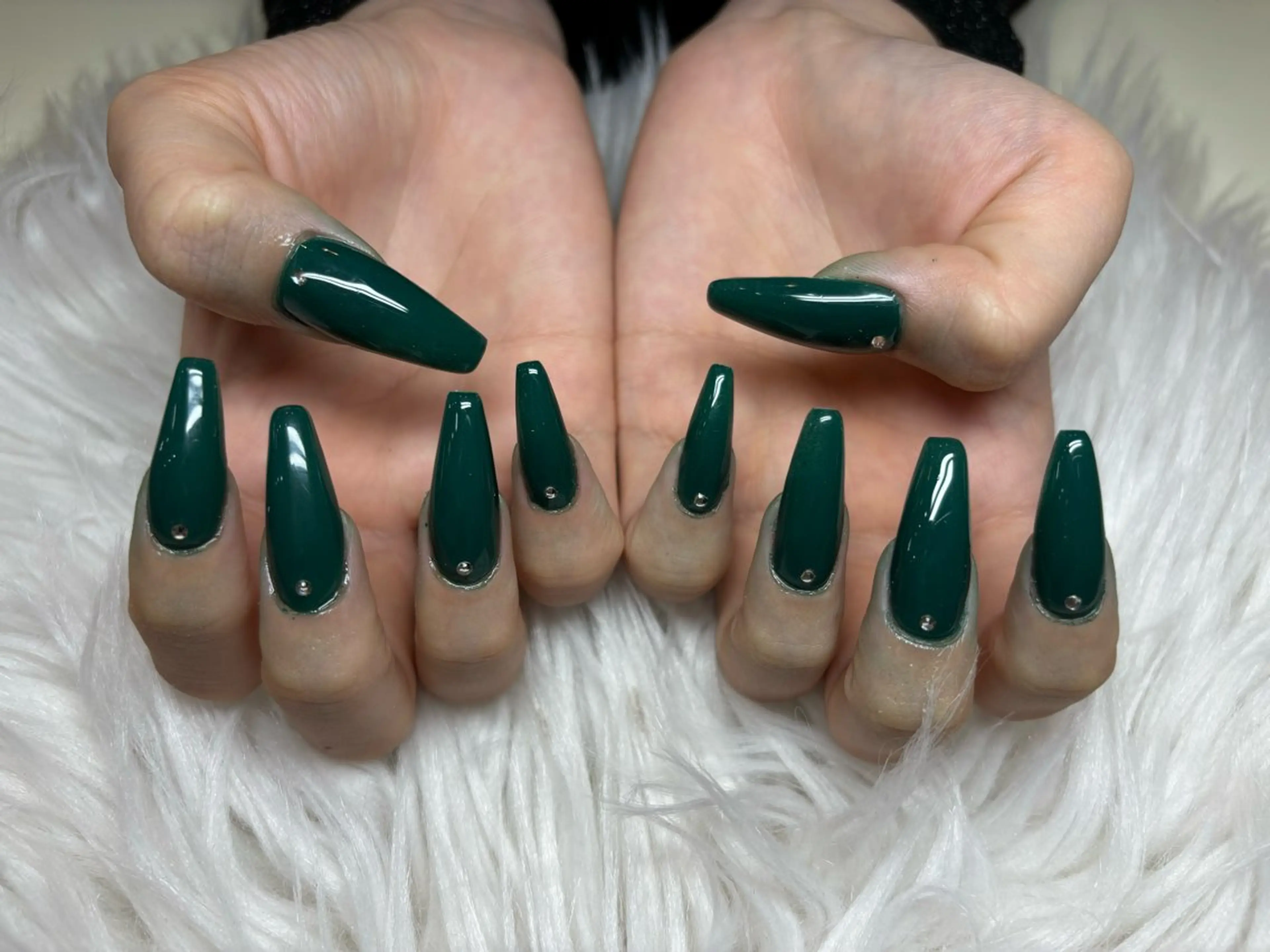 ネイル SOARE🤍 🤍のネイルデザイン