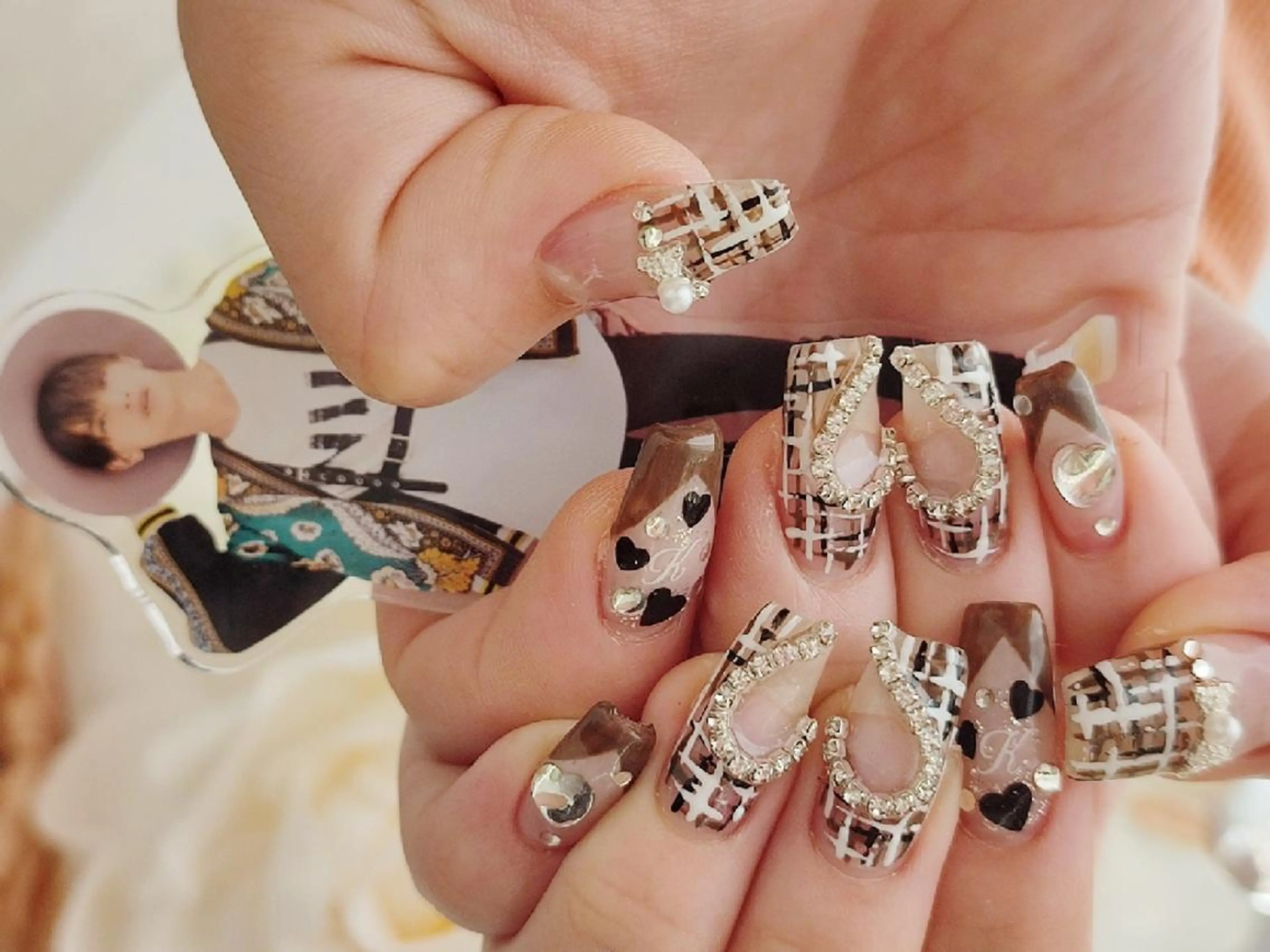 ネイル ハンドネイル RUNWAY 　　の眉毛・アイブロウイメージ