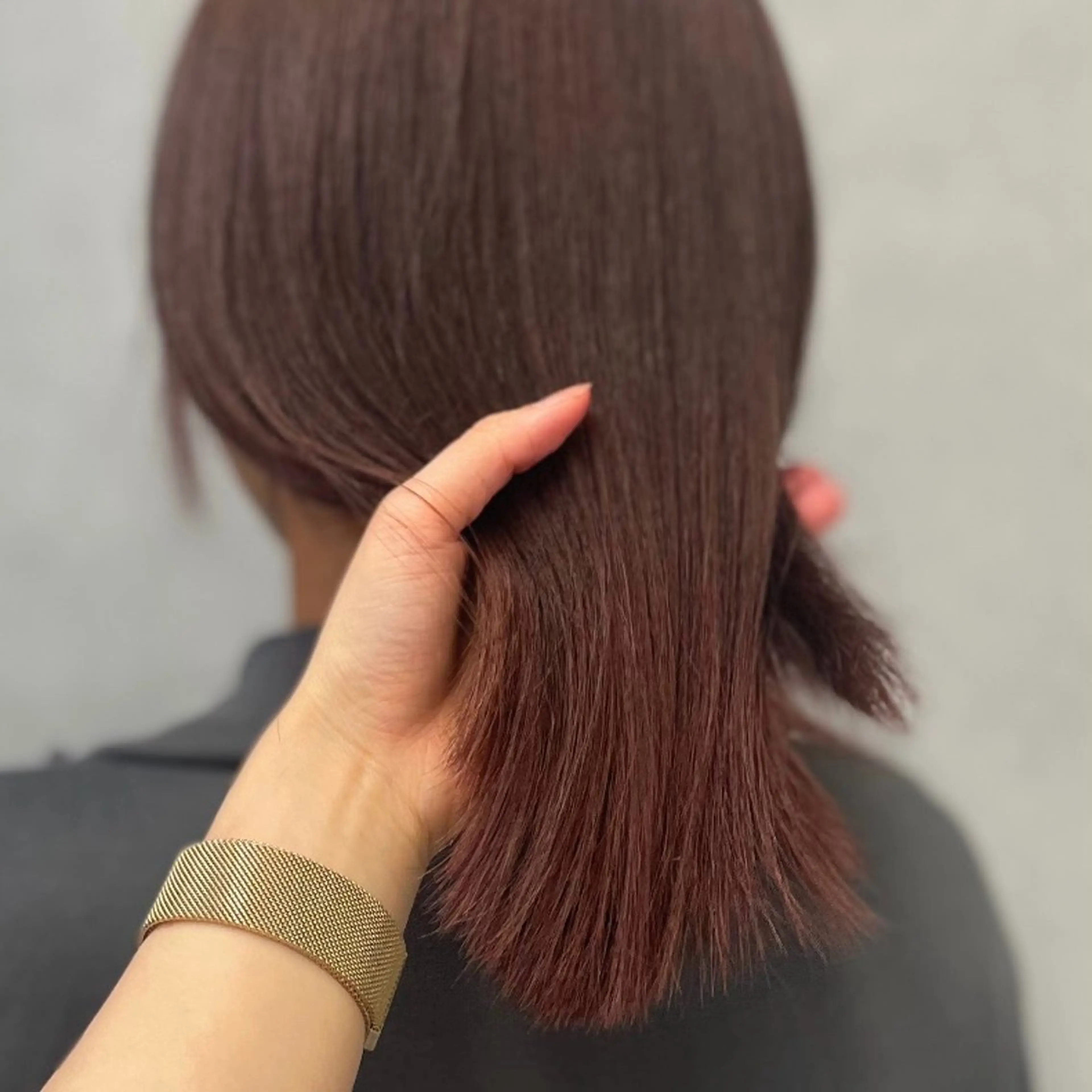 ミディアム カラー ブリーチ ブリーチなしカラー レッドカラー ヘアカラー Rui/透明感カラー 暖色/レイヤーカットのヘアスタイル