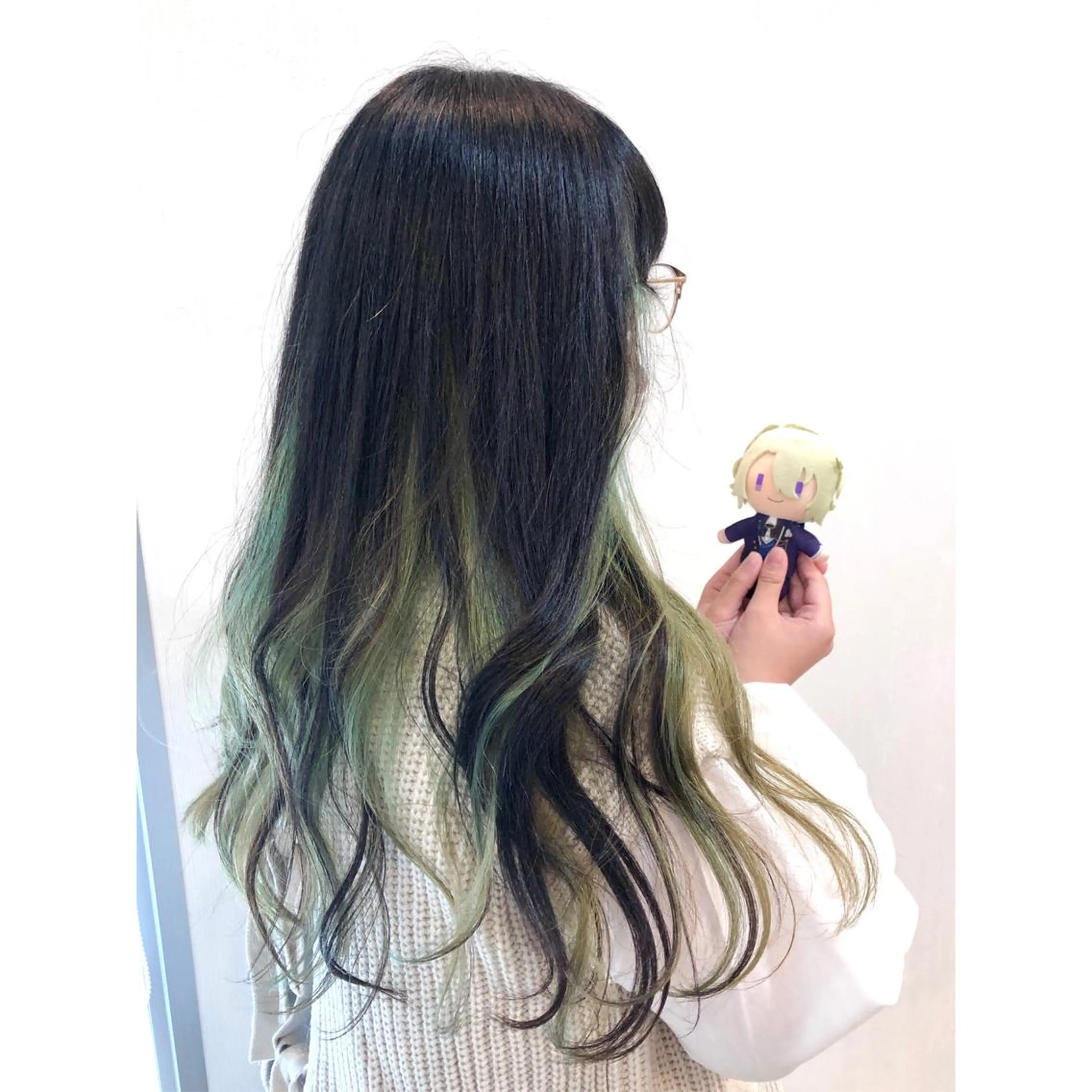 ロング カラー インナーカラー 推しカラー✨ オタク美容師ユウカのヘアスタイル