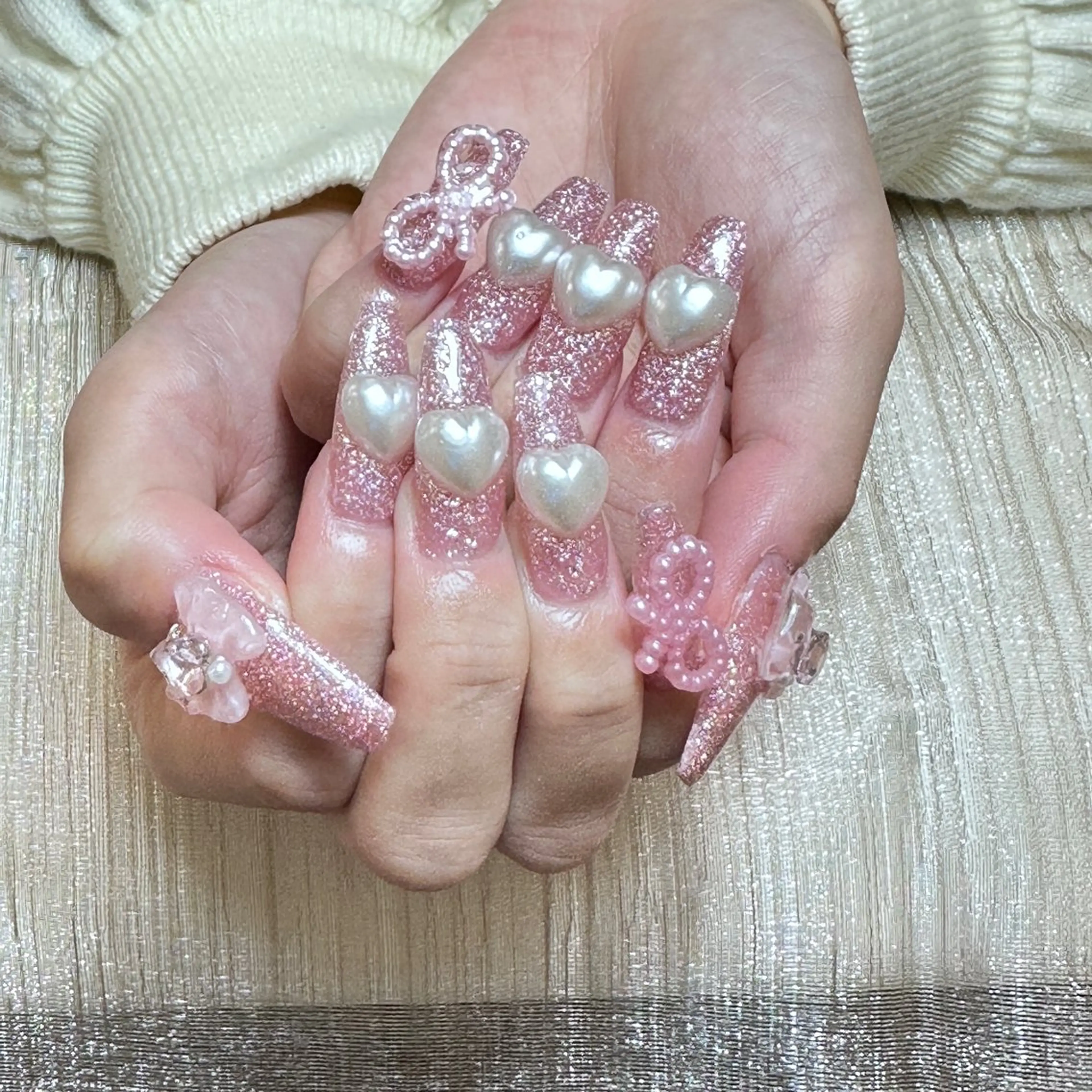 ネイル アートネイル オーロラネイル チークネイル 長さ出し フットネイル Anh 歌舞伎町のネイルデザイン