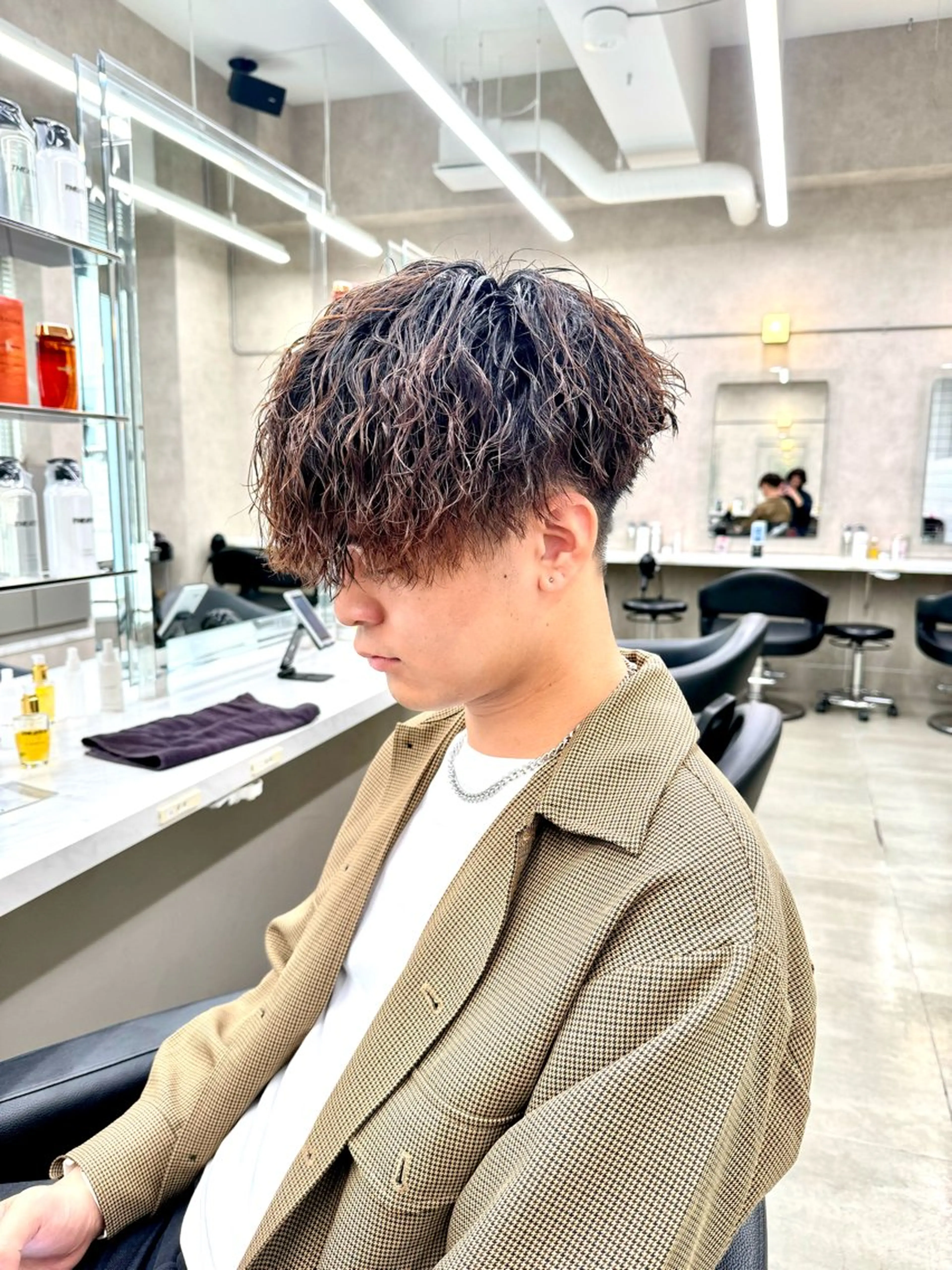 ショート パーマ ヘアアレンジ メンズ メンズパーマ カット パーマ トリートメント ヘッドスパ ヘアセット 顔まわりカット の達人のヘアスタイル