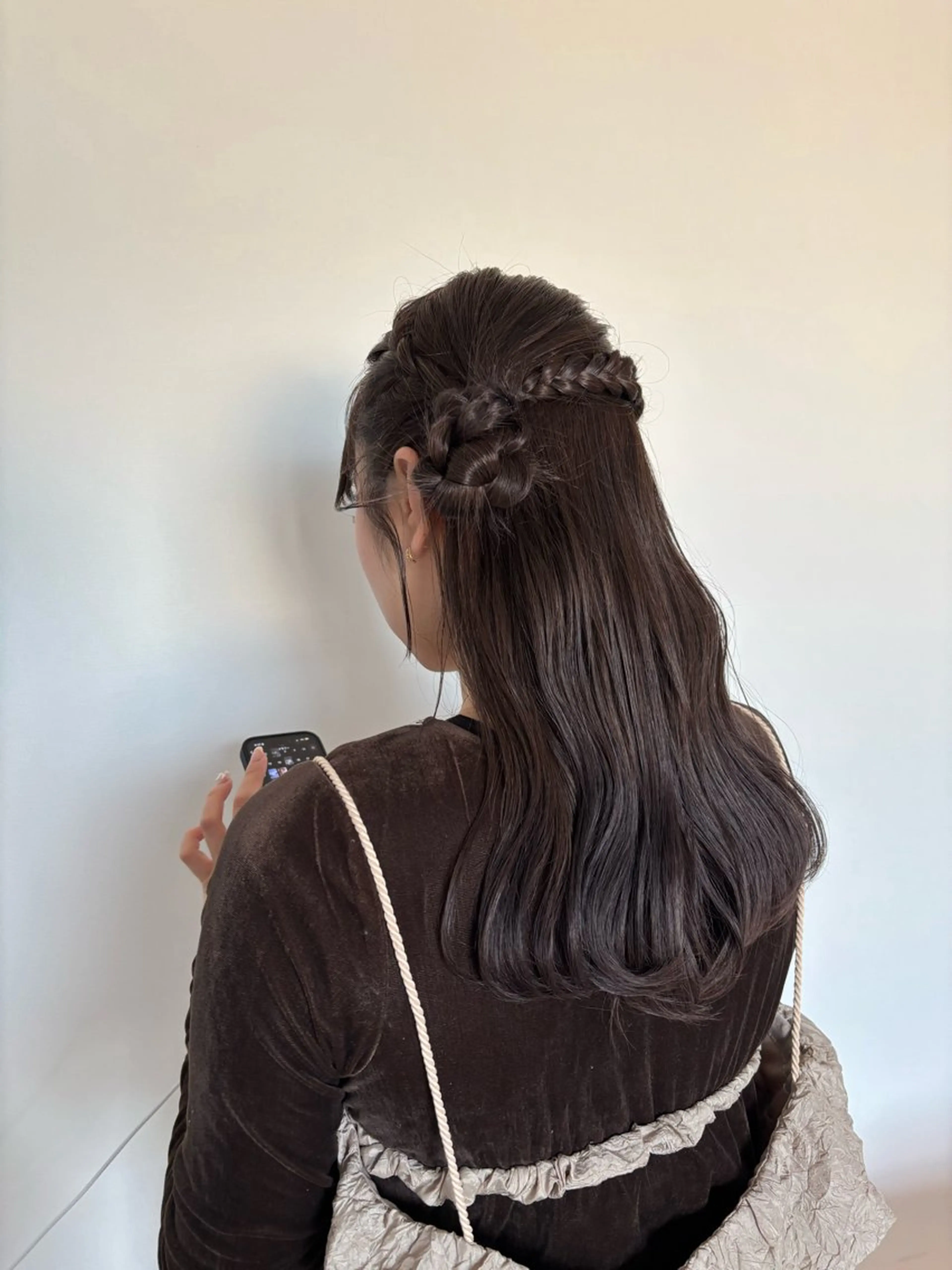 ロング NVEMO.【ベモ】所属・ミルクティーベージュ /まりん🥣のヘアスタイル