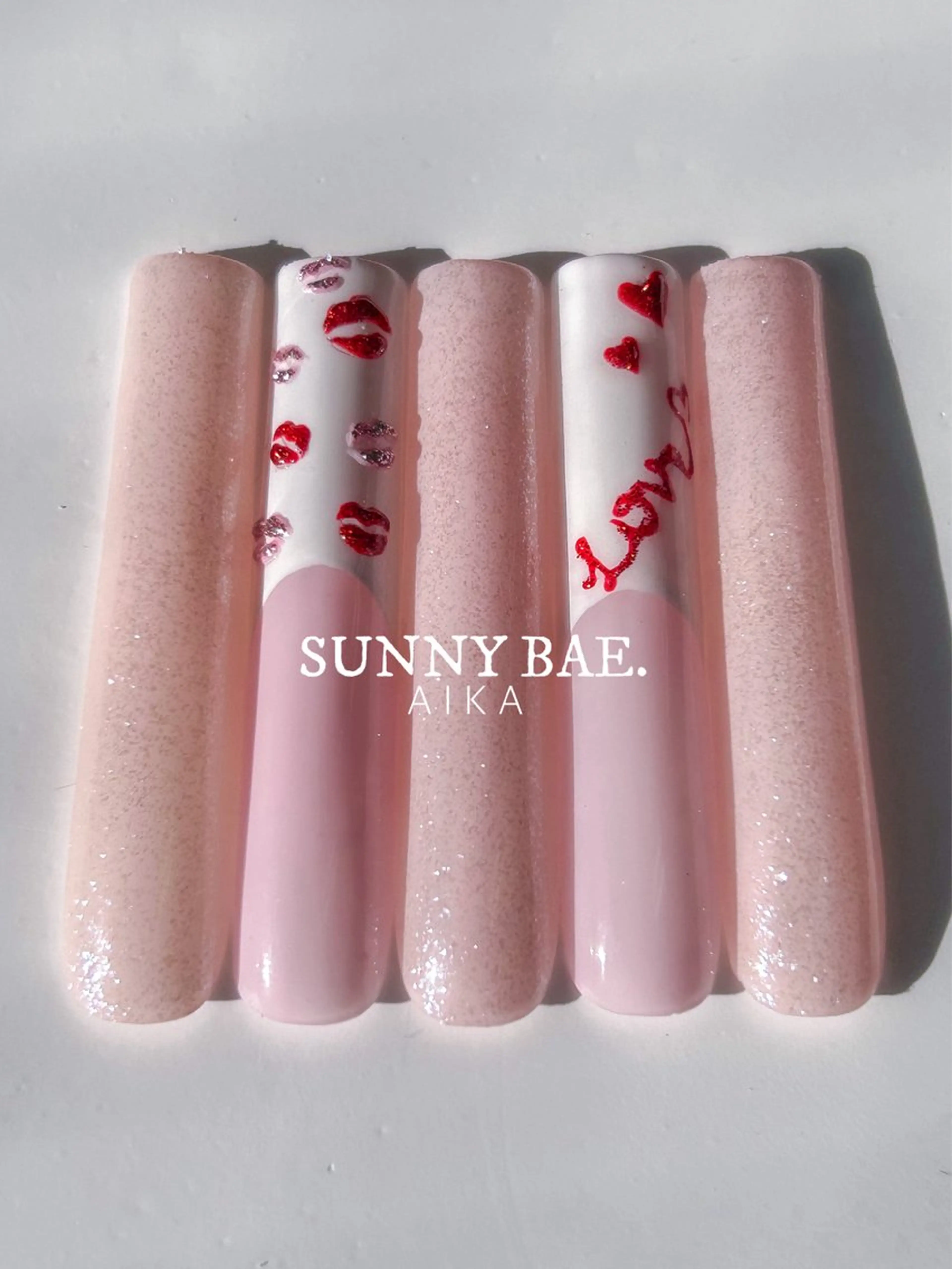 ネイル アートネイル ジェルネイル ハート キラキラネイル ロングネイル Made By AIKAのネイルデザイン