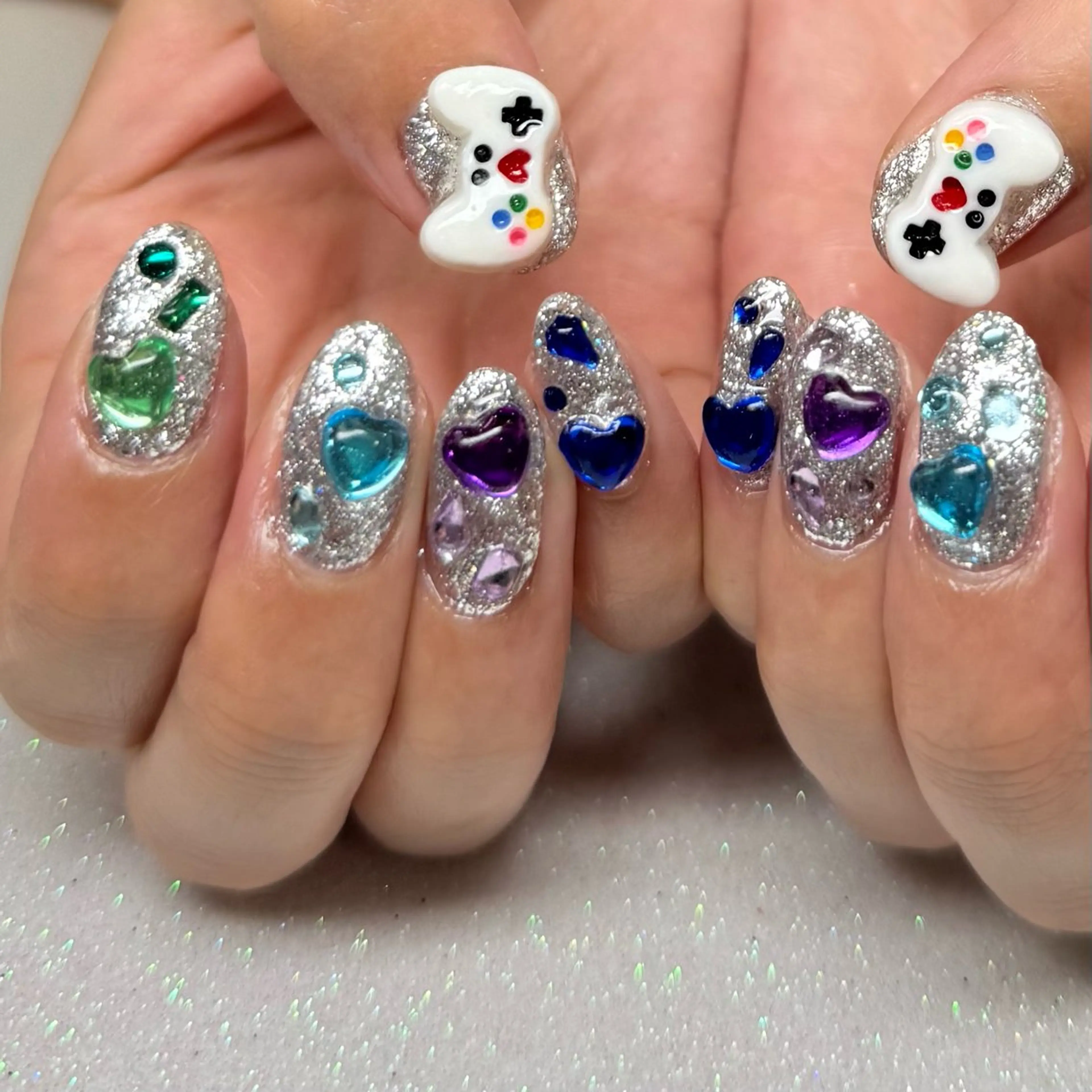 ネイル ハンドネイル VIERU 🌈🎀💖のネイルデザイン