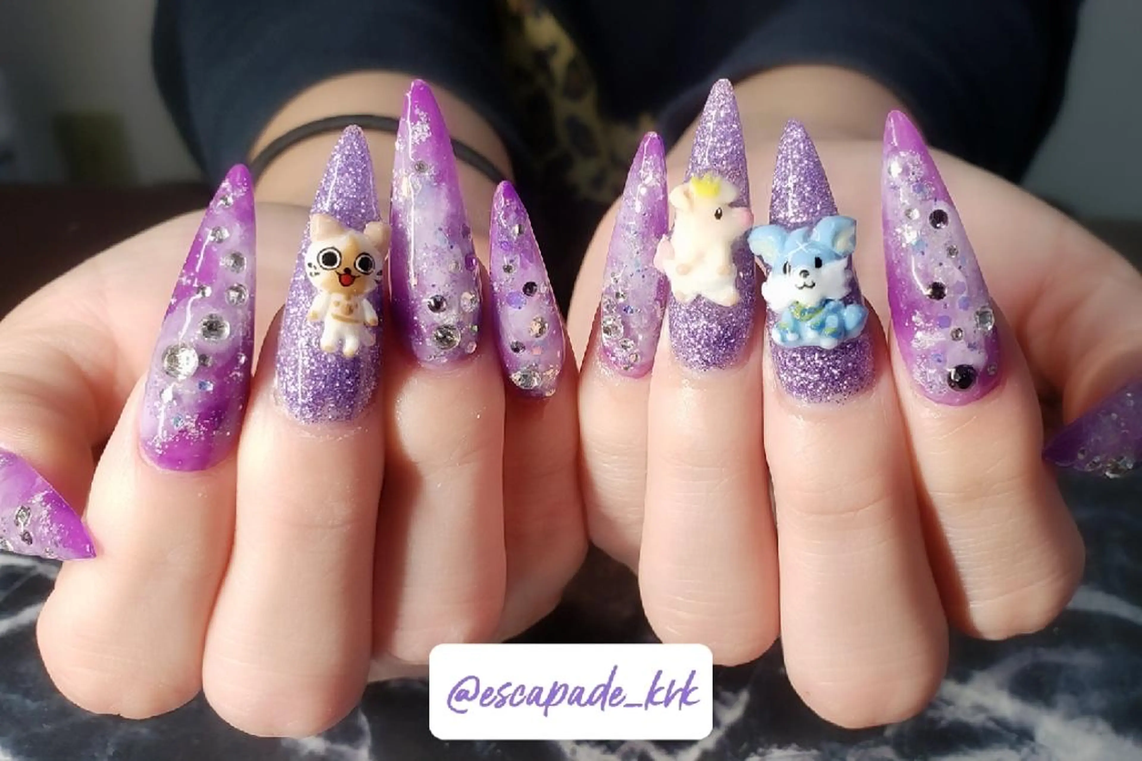 ロング ネイル ハンドネイル クロキ 。のネイルデザイン