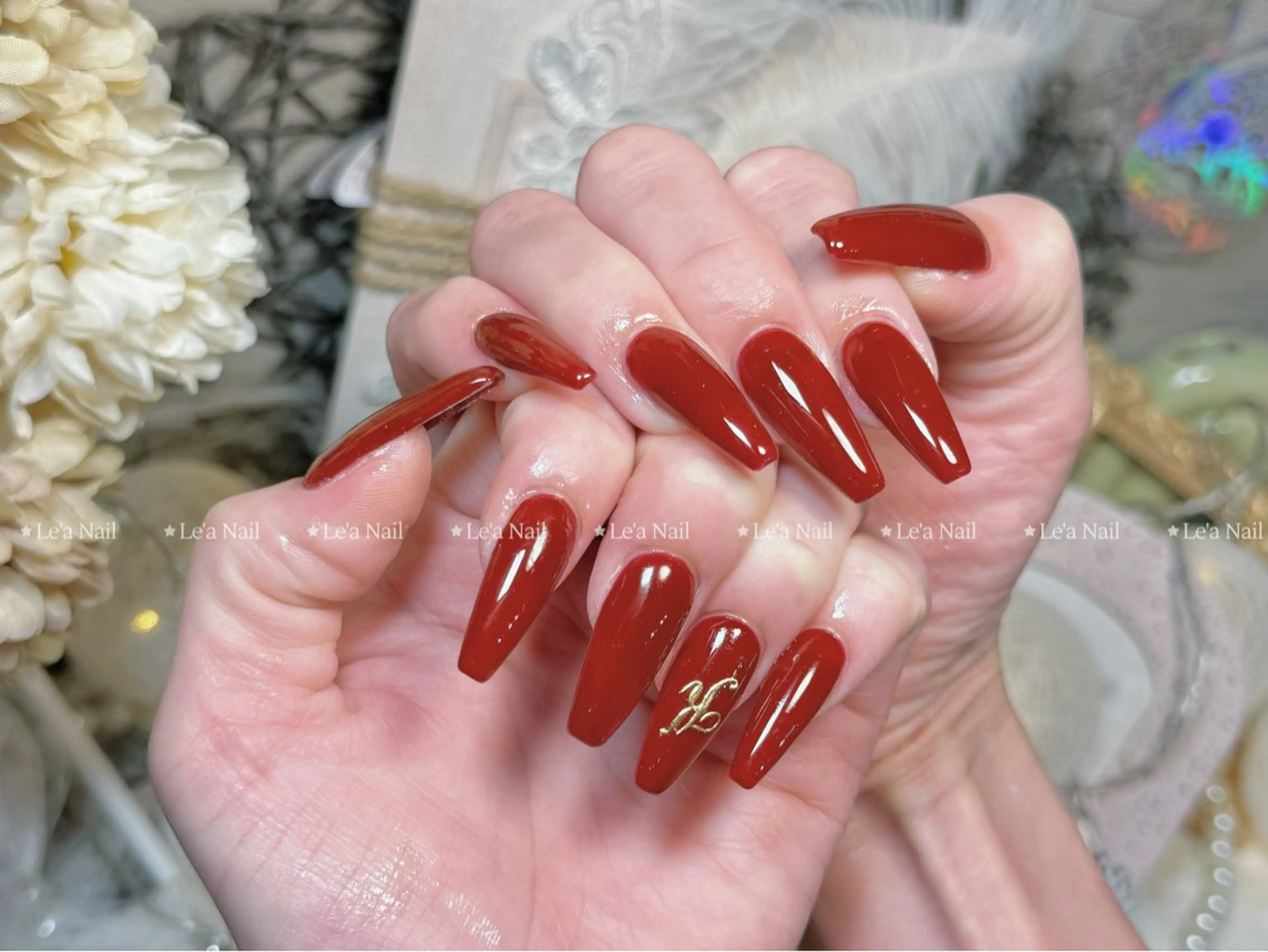 ネイル フラッシュネイル フットネイル フレンチネイル ジェルネイル ガラスフレンチ ハンドネイル Luxe Nail Salonのネイルデザイン