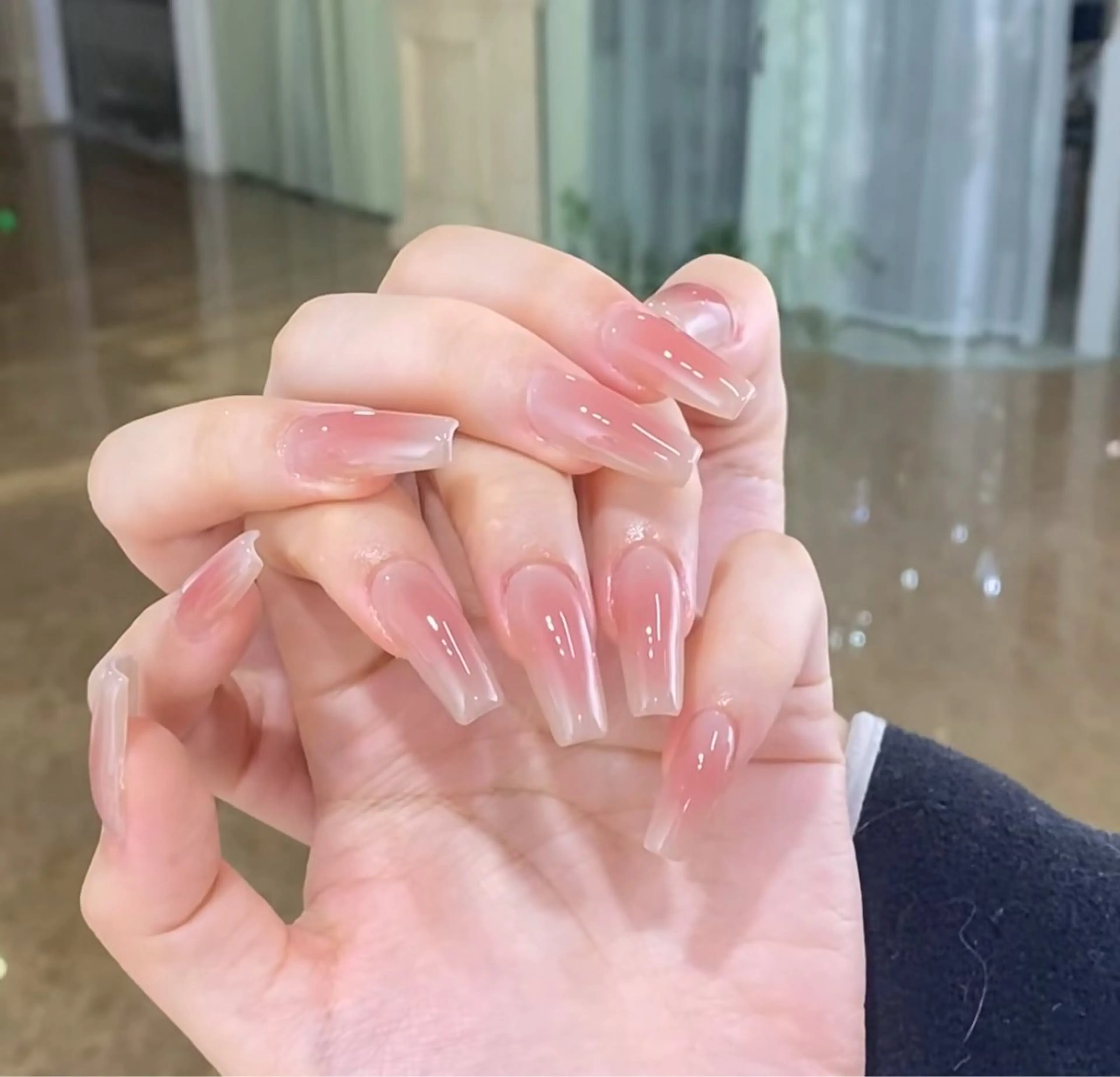 🍒✨10本長さだし+チークネイル・パーツ2個付き「ジェルオフ無料」の写真