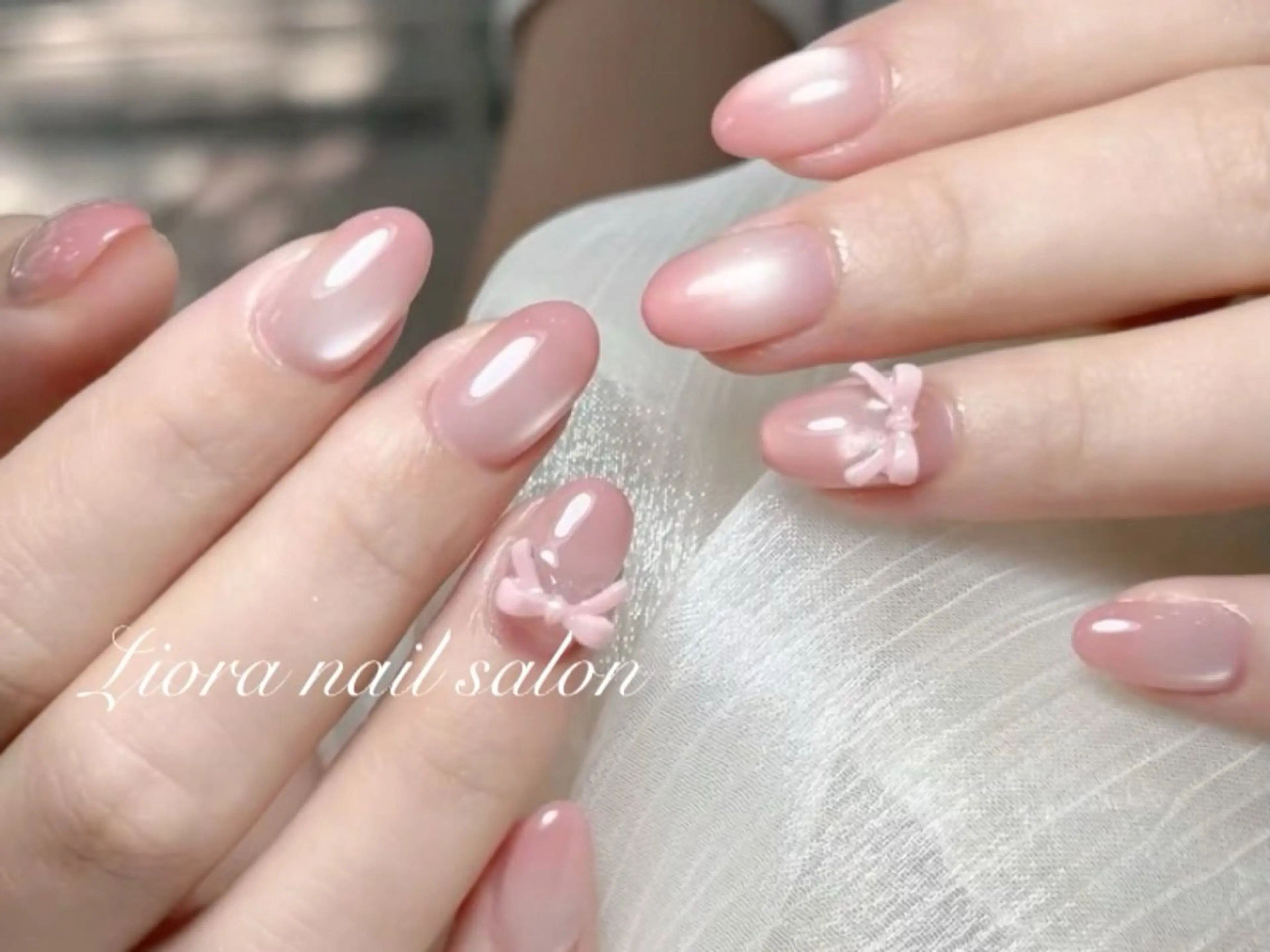 ネイル フレンチネイル ジェルネイル ガーリー グラデーション キラキラネイル ハンドネイル Liora nail 1のネイルデザイン