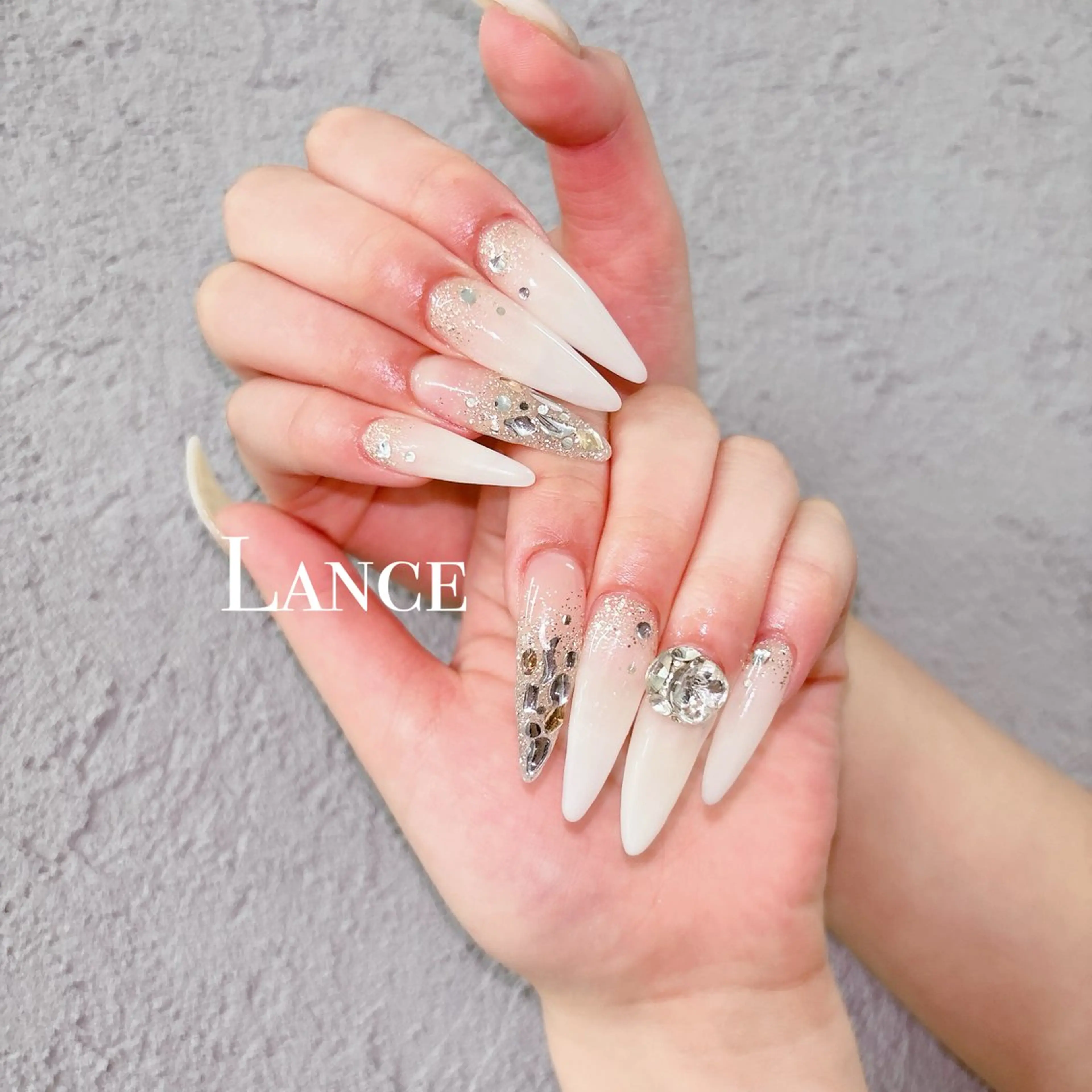 ネイル オーロラネイル フットネイル 氷ネイル・うるうるネイル キラキラネイル 韓国ネイル ハンドネイル Lance nailのネイルデザイン