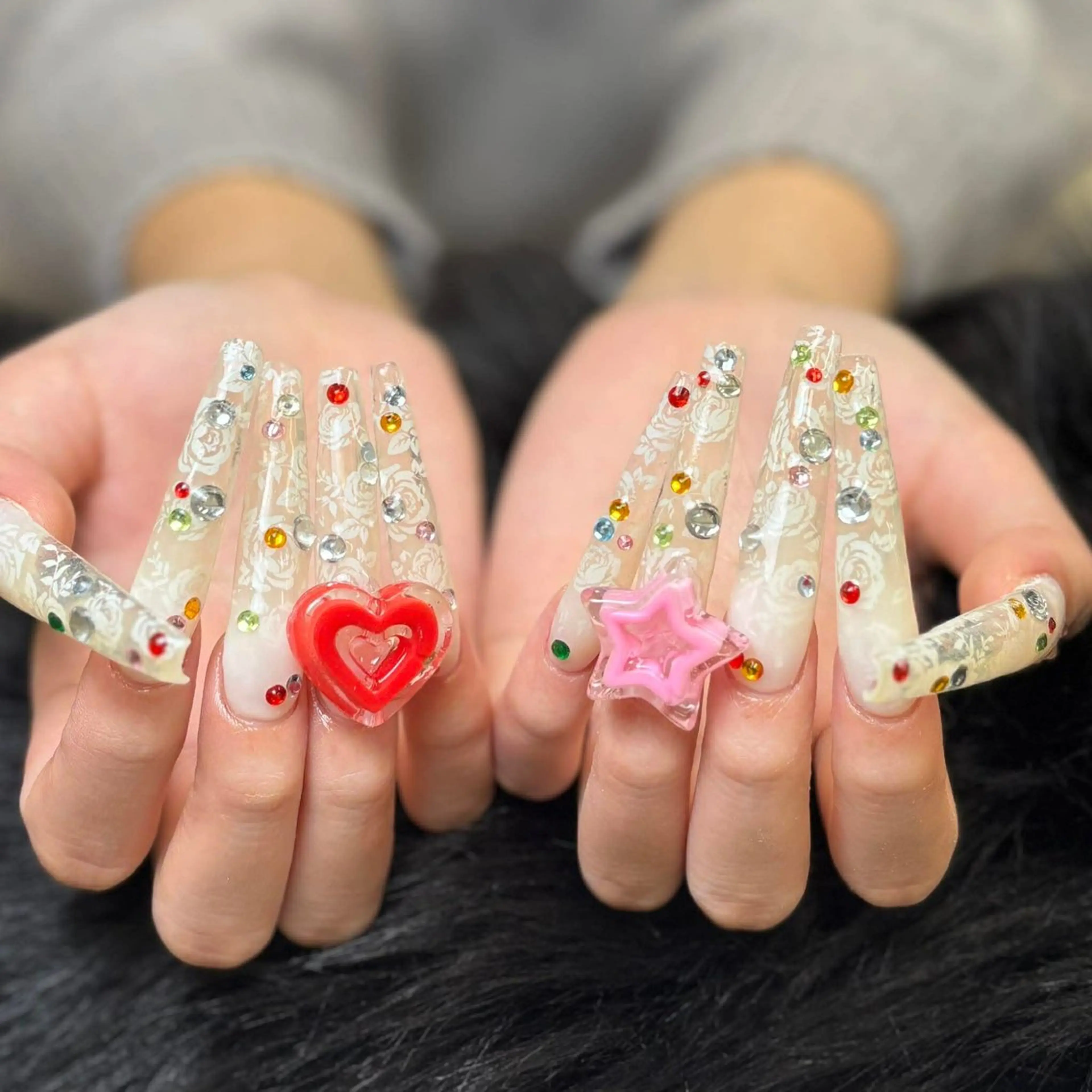 ネイル アートネイル 成人式 ジェルネイル ニュアンスネイル 夏ネイル ハンドネイル Jenn Nail Salonのネイルデザイン