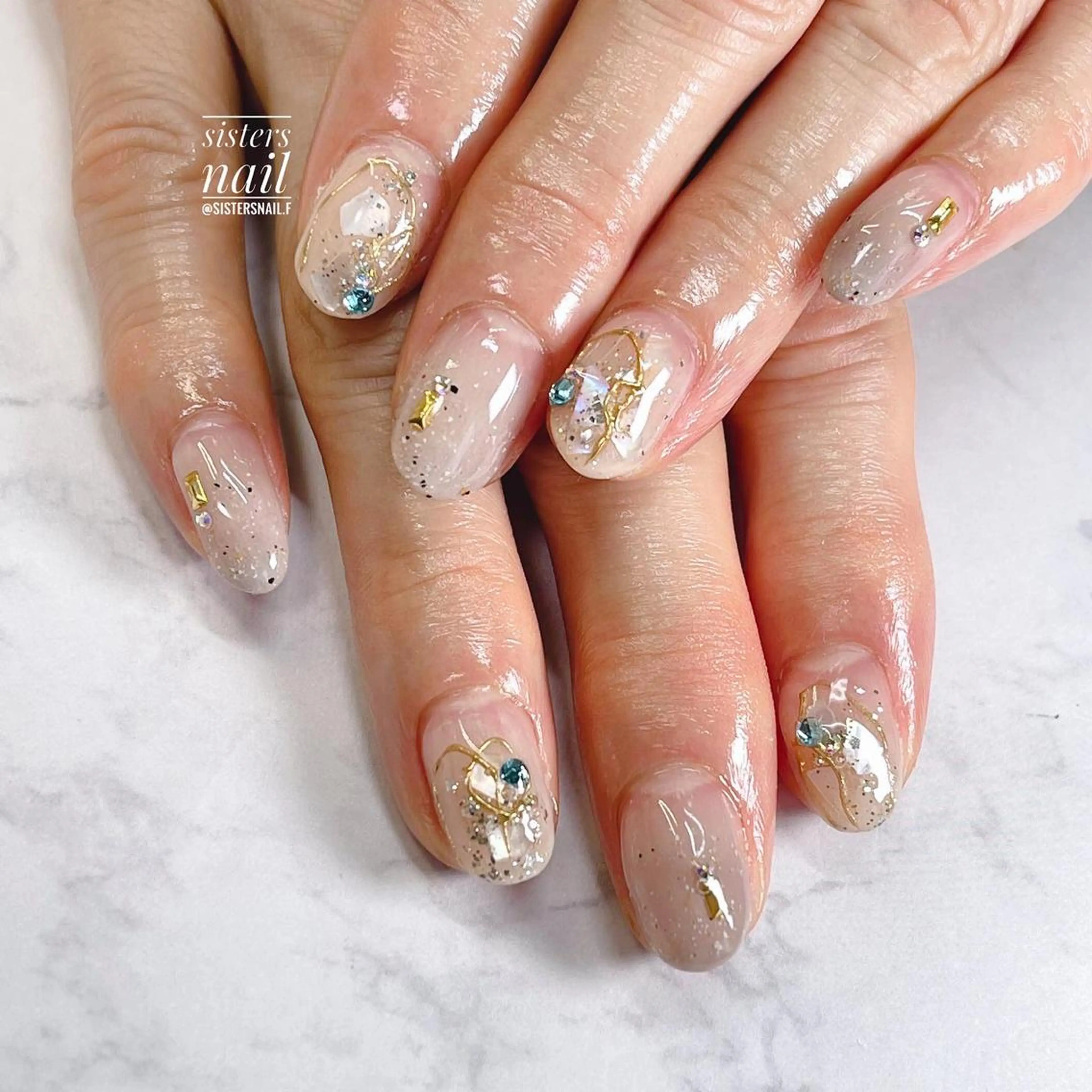 ネイル アートネイル ニュアンスネイル ストーンネイル 夏ネイル sisters nail.fのネイルデザイン