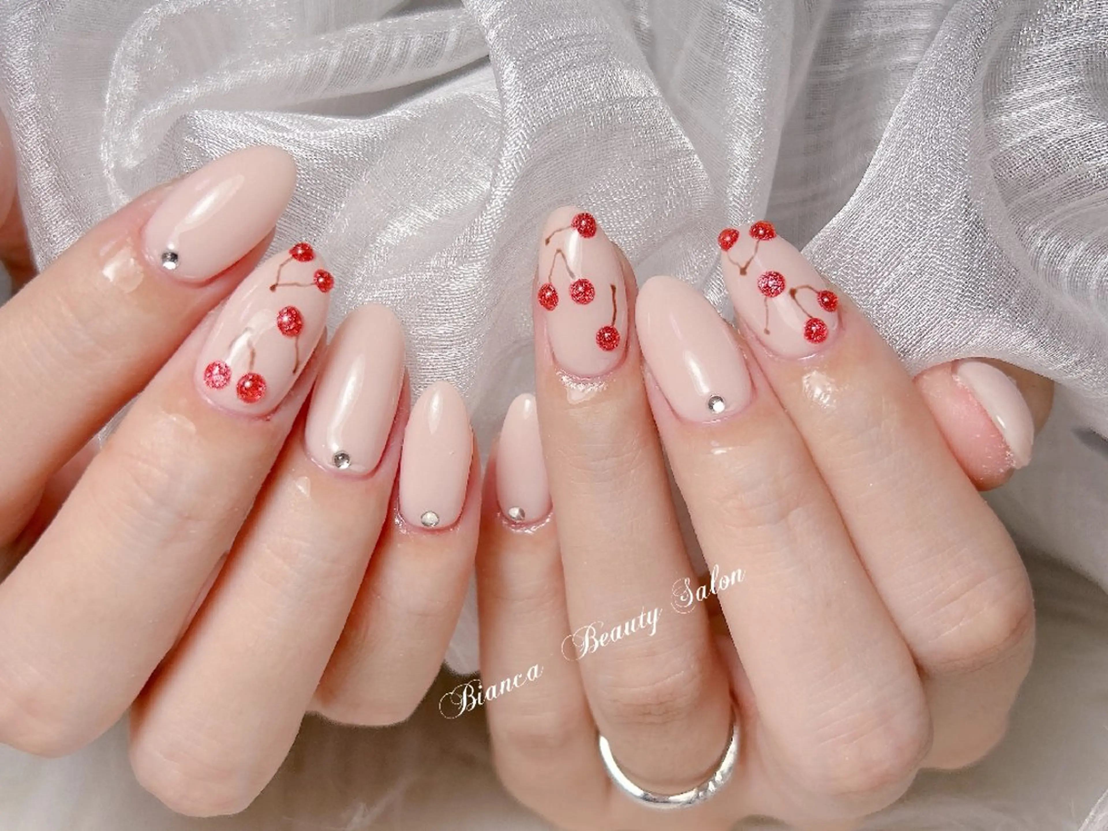 ネイル アートネイル マグネットネイル Bianca 大山のネイルデザイン
