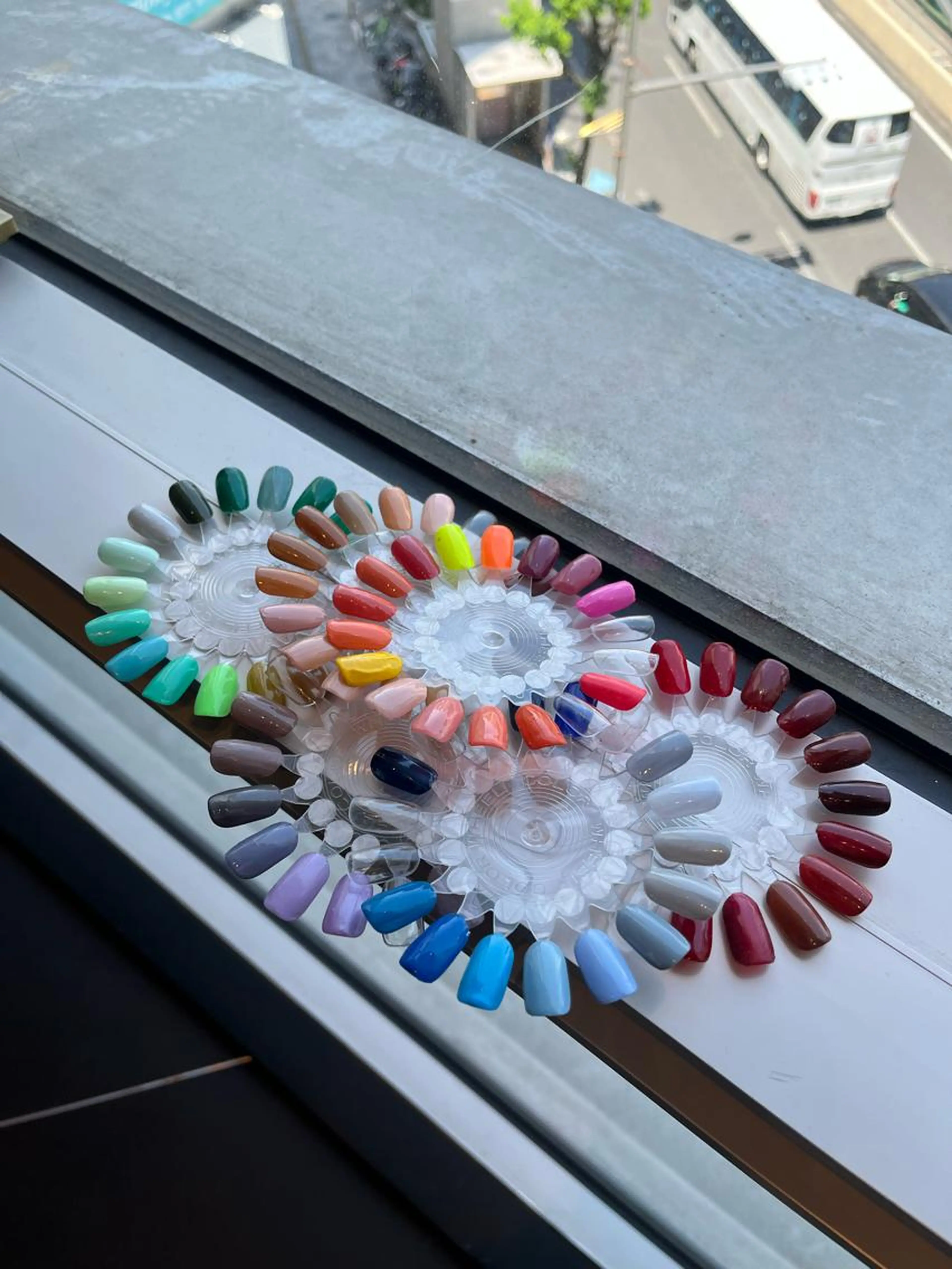 フットワンカラーorラメ❤️100色以上あります💞他店オフ¥330の写真