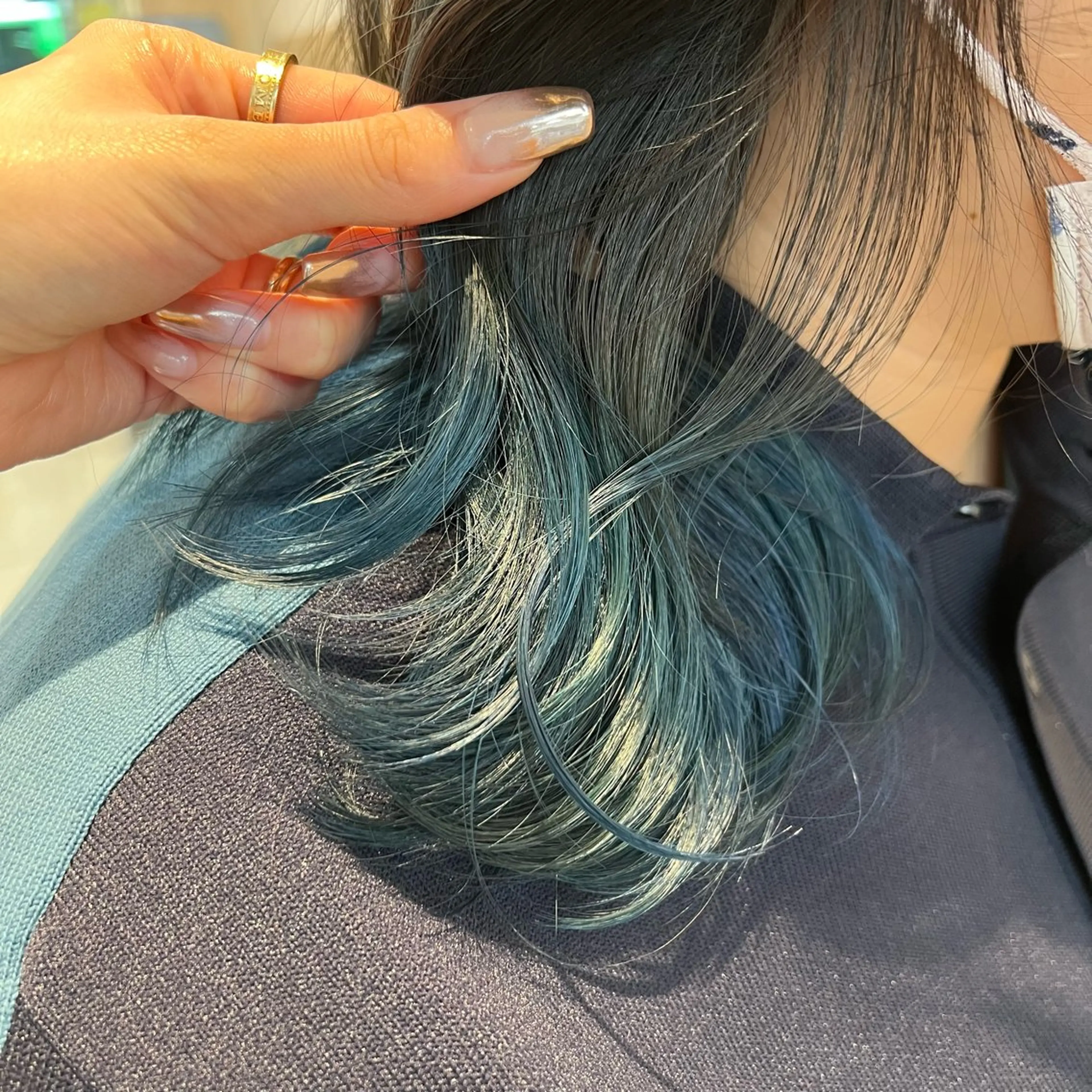 ミディアム ヘアカラー トリートメント 店長ハイトーンカラー 柞山史奈のヘアスタイル