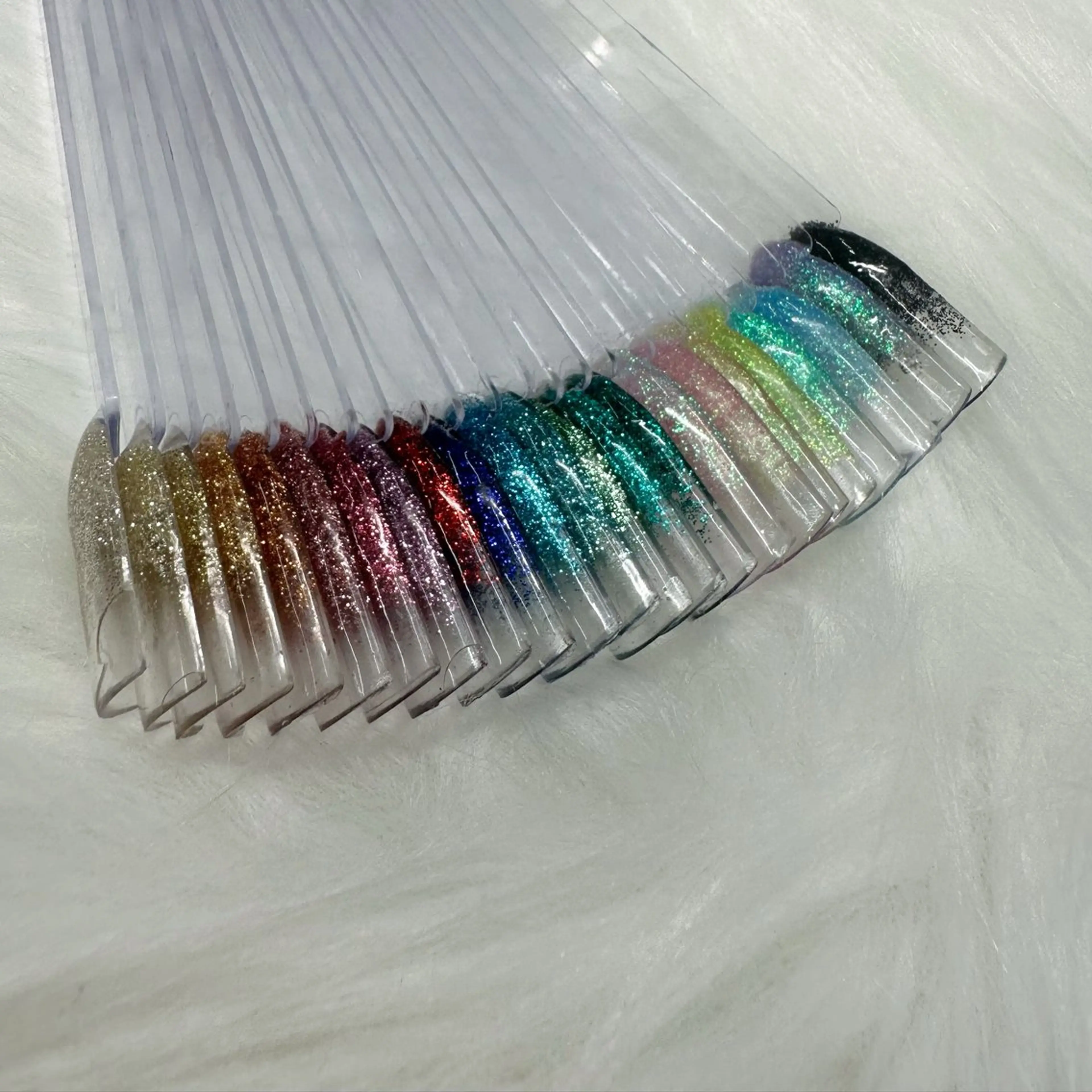 ネイル グラデーション ラメ(グリッター) ラメグラデーション エリクサーネイル池袋 藤田のネイルデザイン