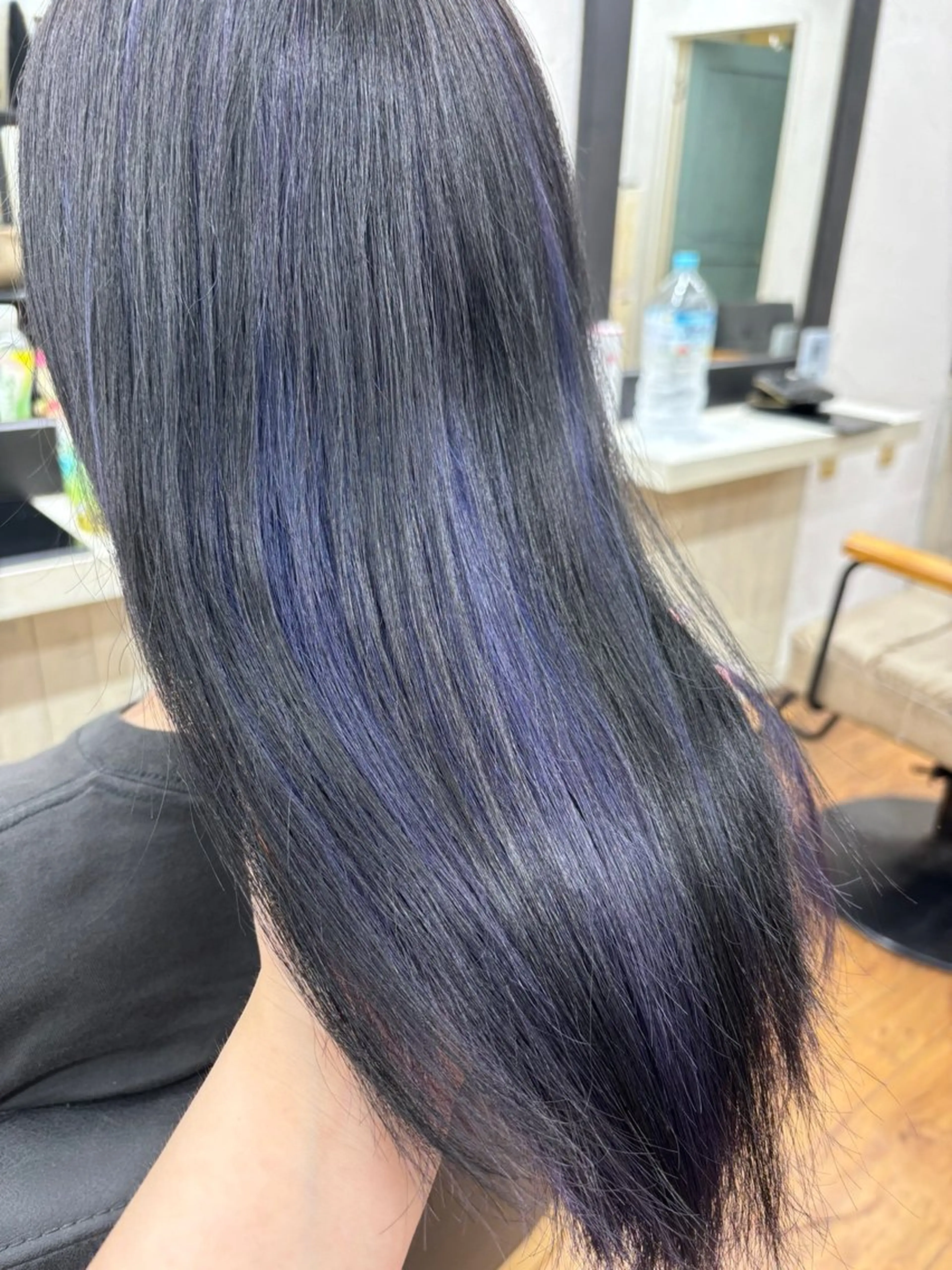 カラー ブルーカラー ブルーバイオレット バイオレットカラー ヘアカラー 香野 優子のヘアスタイル