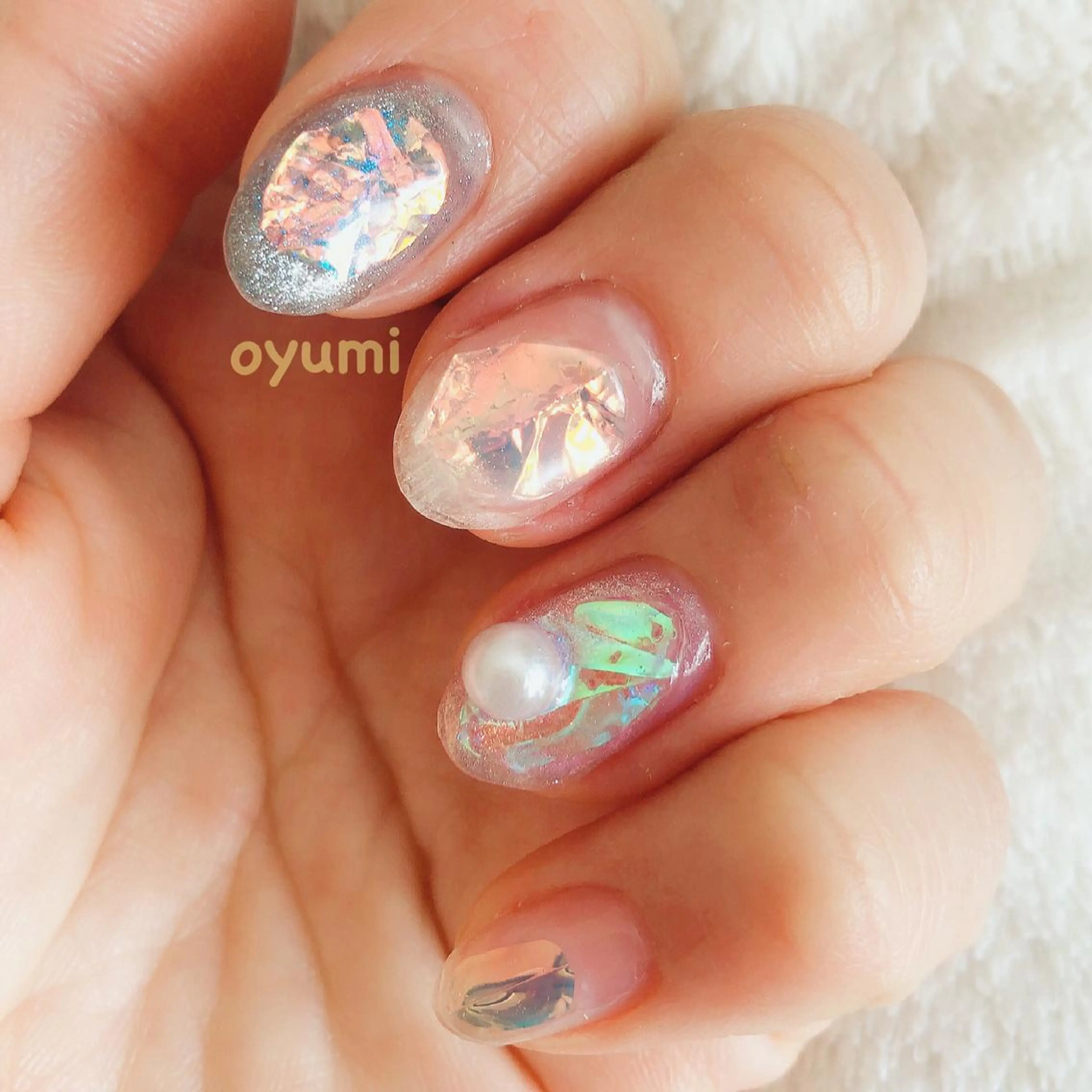 ネイル オーロラネイル 氷ネイル・うるうるネイル キラキラネイル ハンドネイル takanashi yumiのネイルデザイン