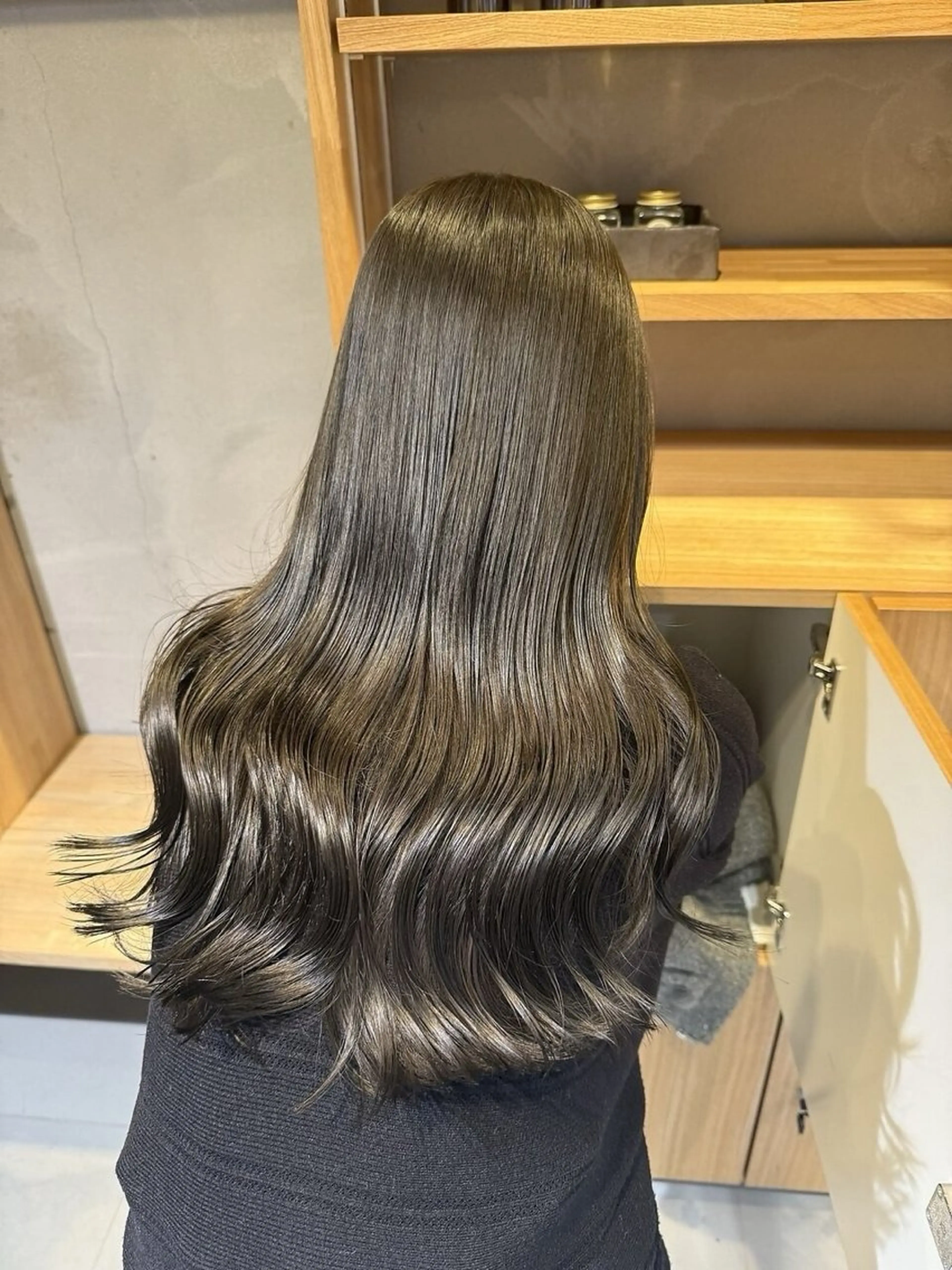 ロング Ashe　oleng所属・オモヤ ウタノのヘアスタイル