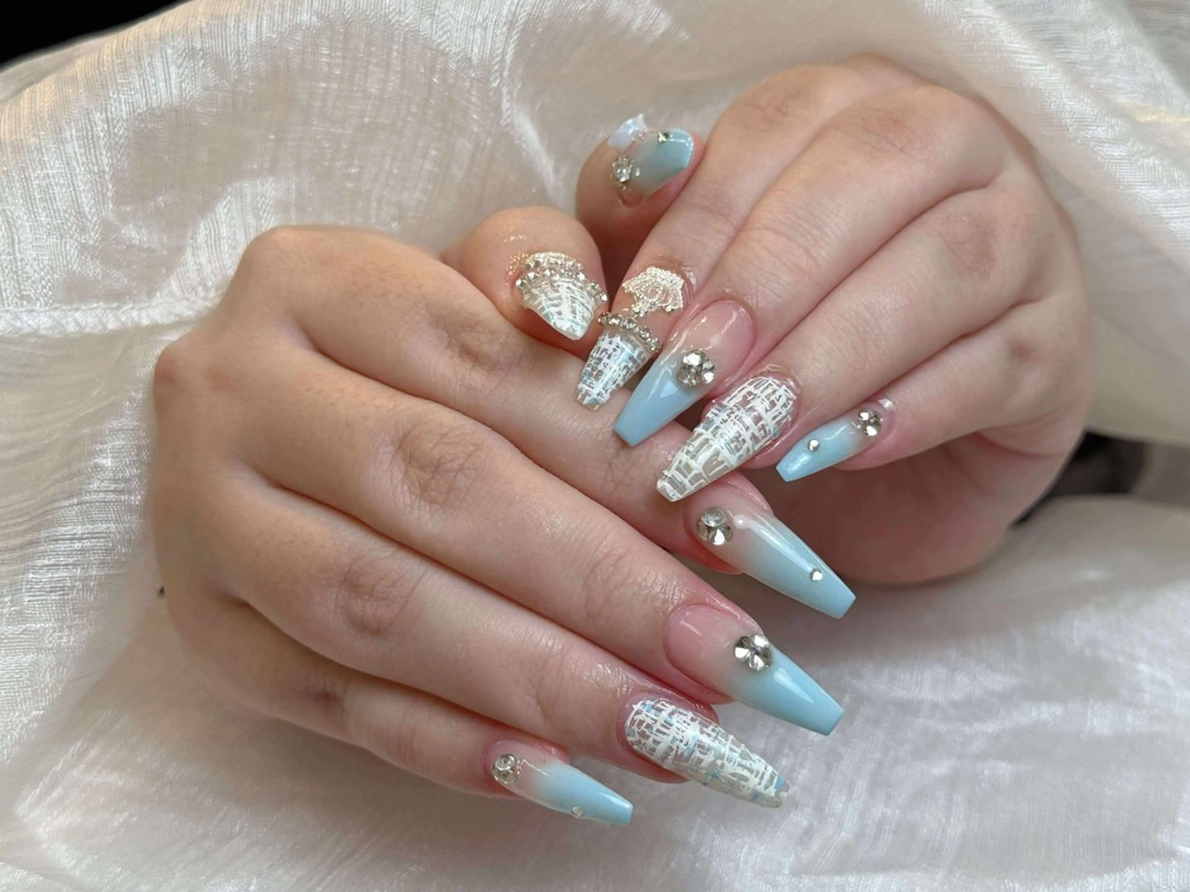 ネイル アートネイル 成人式 ジェルネイル ニュアンスネイル 夏ネイル ハンドネイル Jenn Nail Salonのネイルデザイン