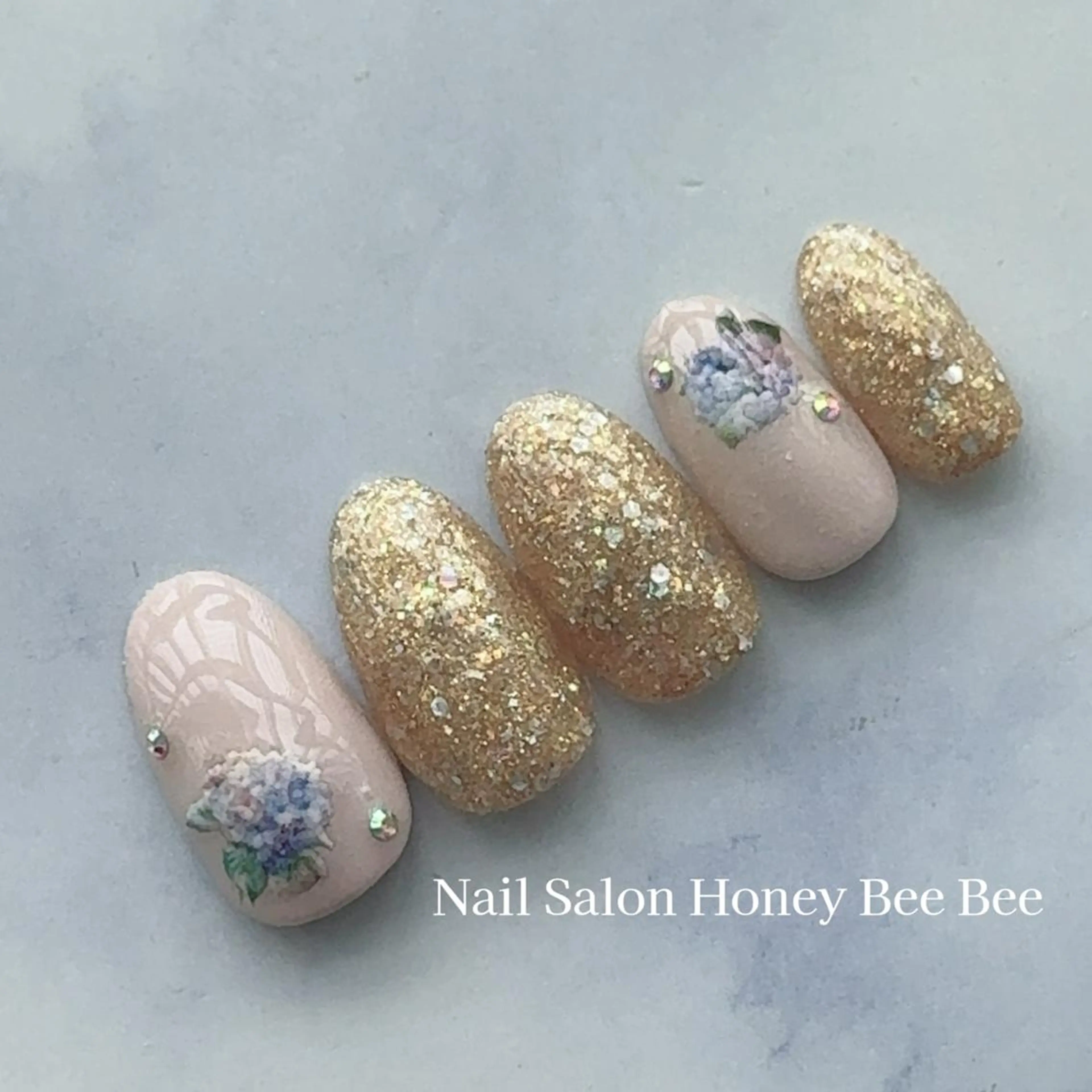 ネイル Nail salon Honey Beeのネイルデザイン