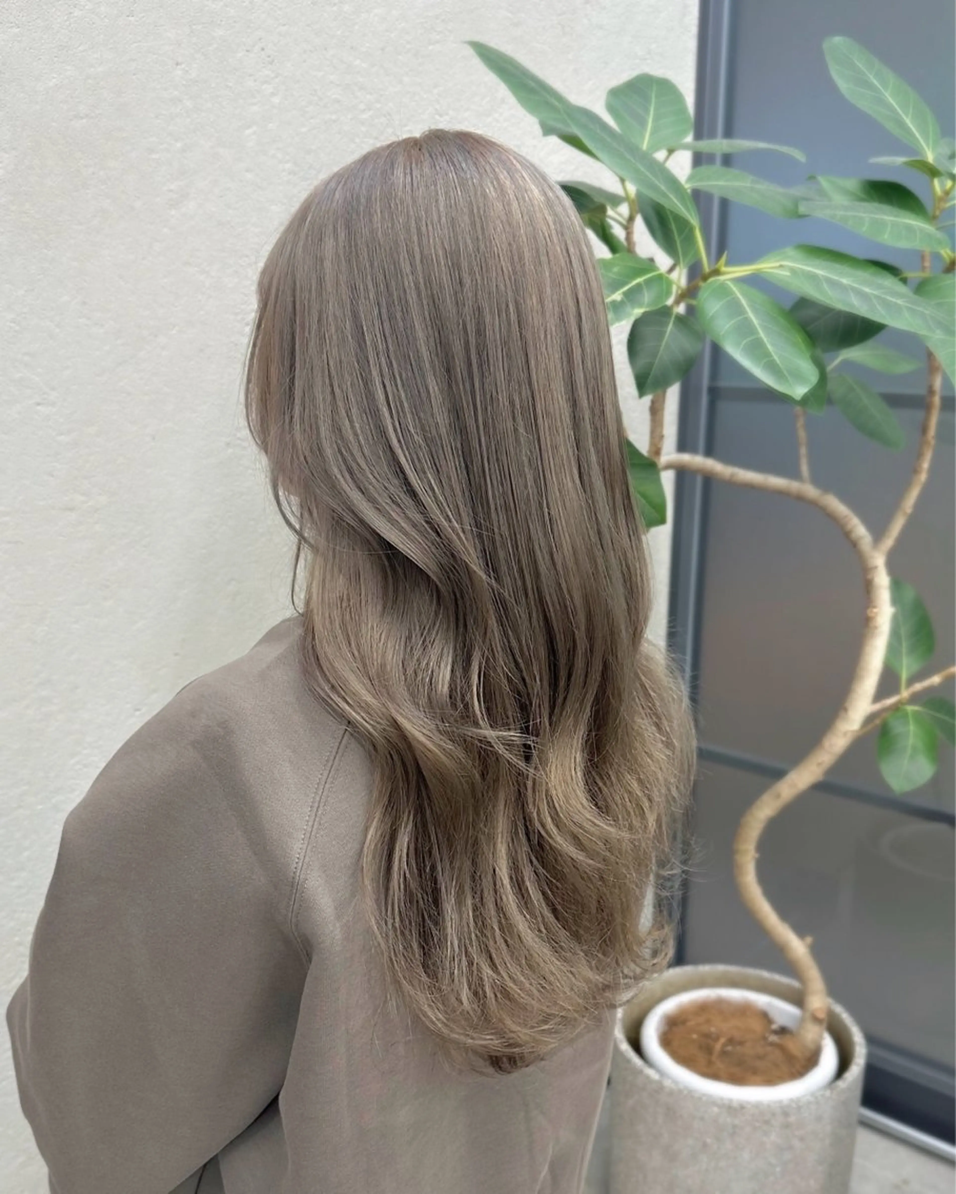 ロング カラー 高松 沙耶のヘアスタイル