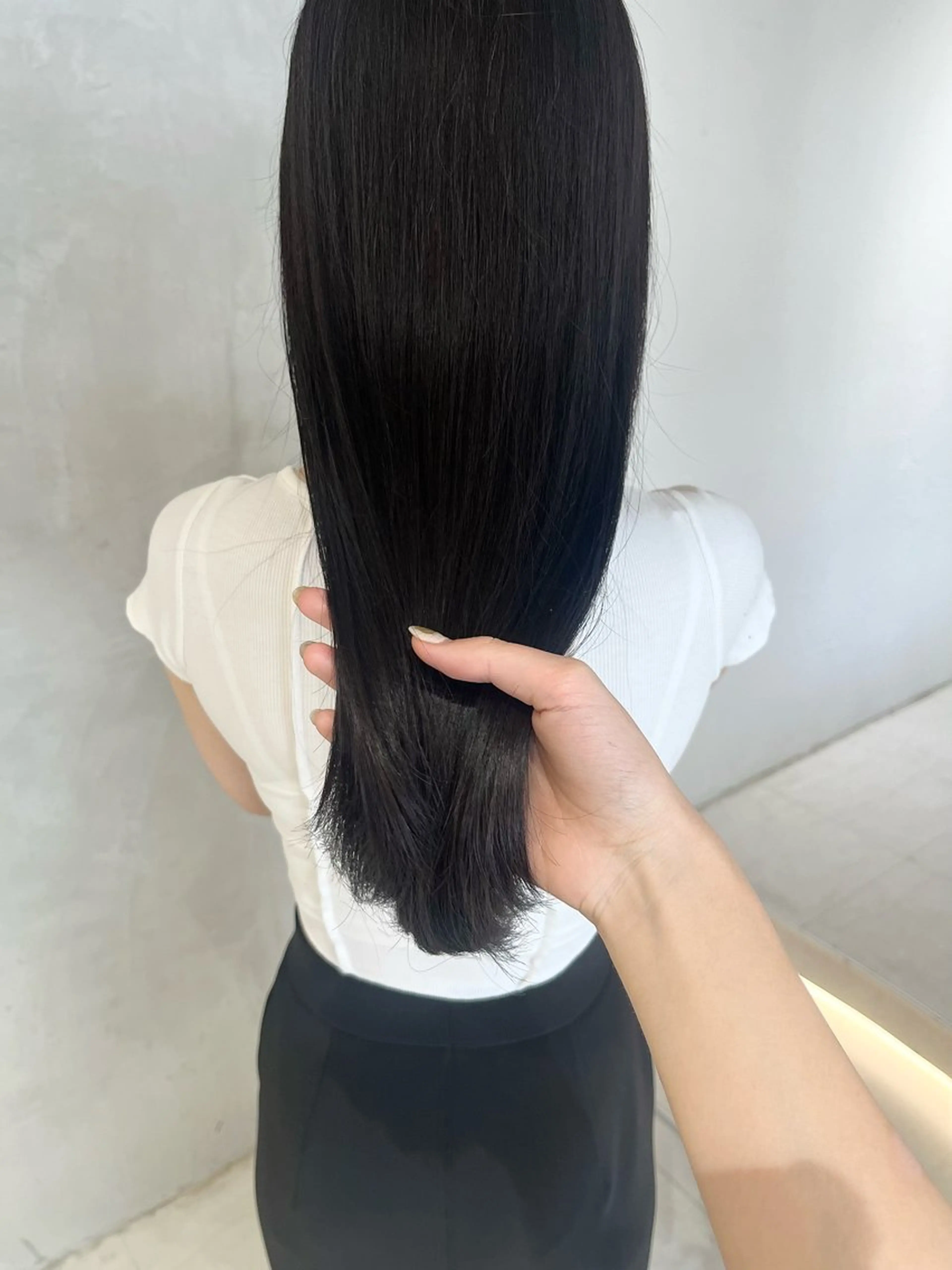 ロング カット 縮毛矯正 トリートメント effect横浜所属・切りっぱなしボブ/ 艶カラー/綾莉のヘアスタイル