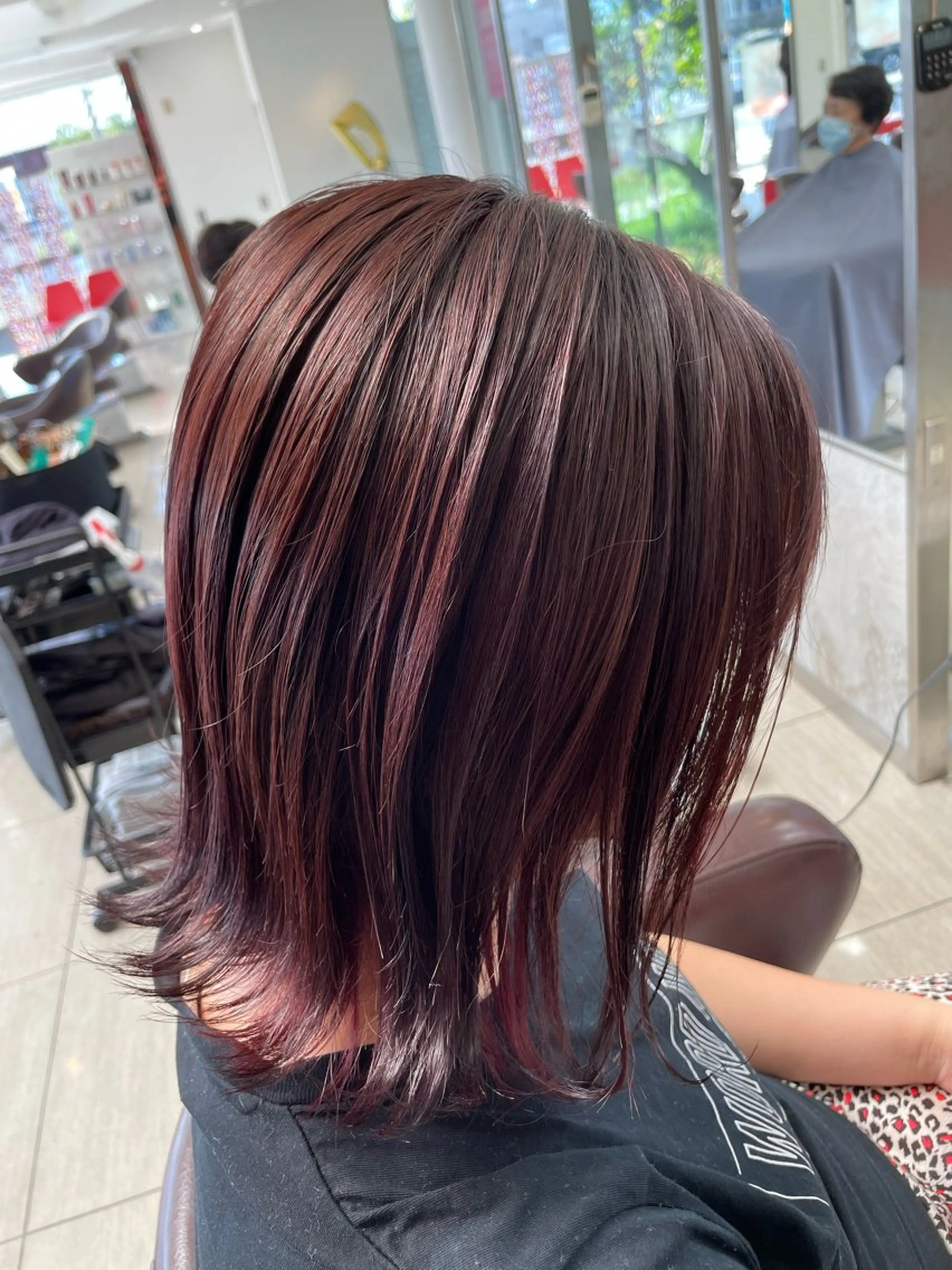 ショート カラー 切りっぱなしボブ ブリーチ ブラウンカラー ダブルカラー ピンクカラー ヘアカラー トリートメント SOYON西大寺店所属・ダブルカラー/ 髪質改善💎安藤のヘアスタイル