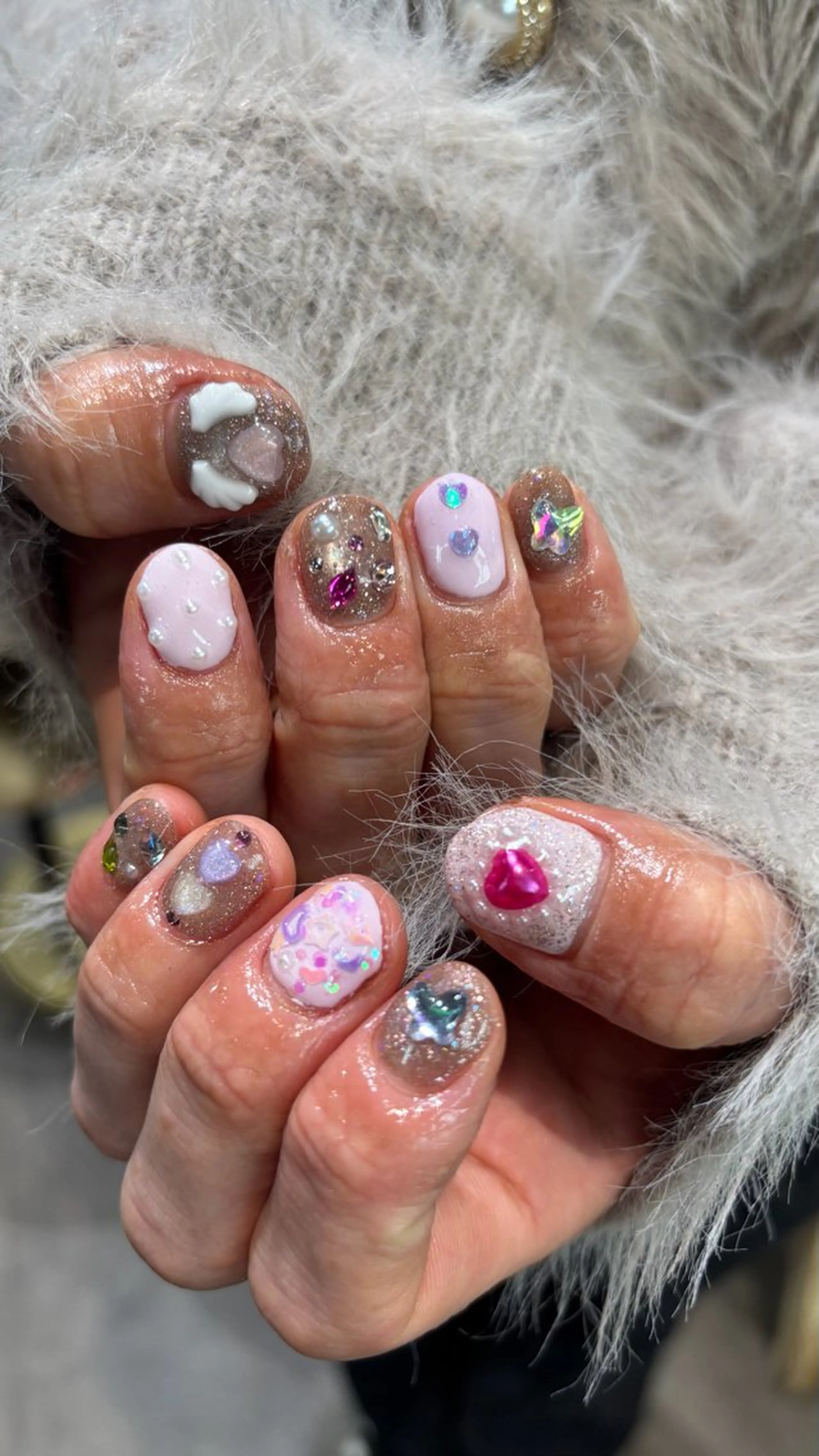 パーツ乗せ放題ネイル🎨💅(オフ長さ出し×)の写真