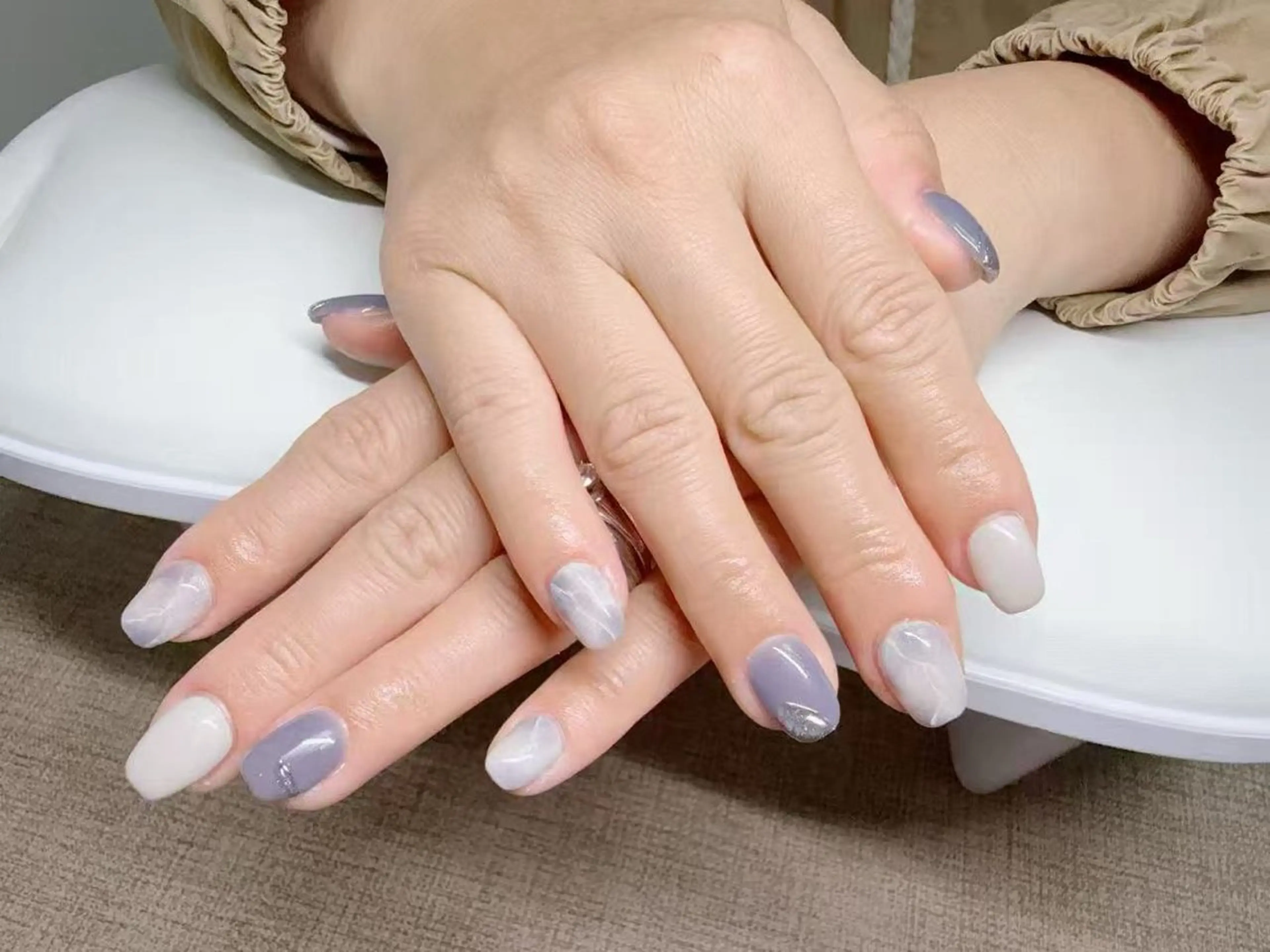 ネイル アートネイル べっ甲ネイル チークネイル 長さ出し フラッシュネイル ハンドネイル ハンドケア For you. Nail Salonのネイルデザイン