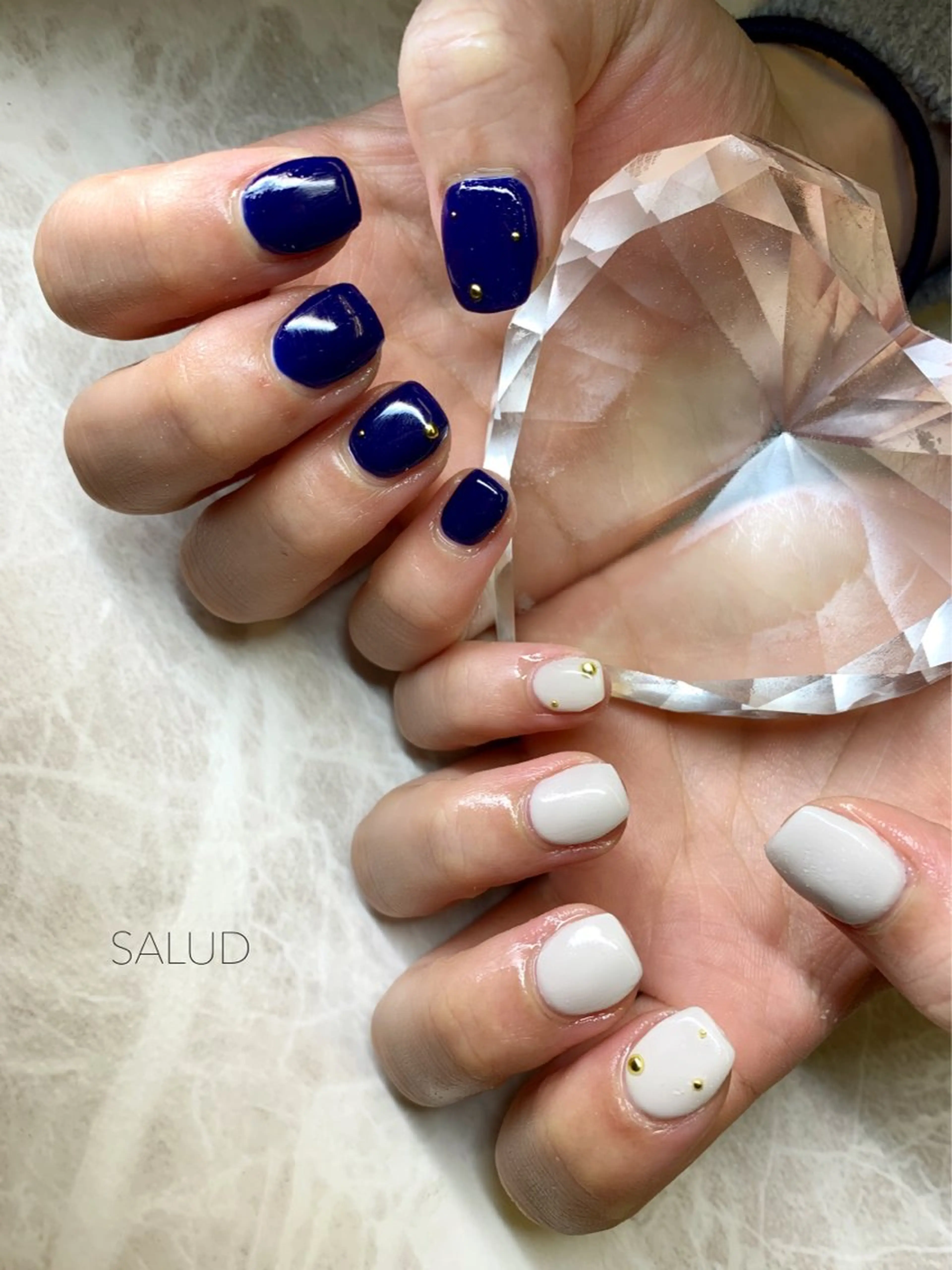 ネイル ストーンネイル ハンドネイル Nail Salon SALUDのネイルデザイン