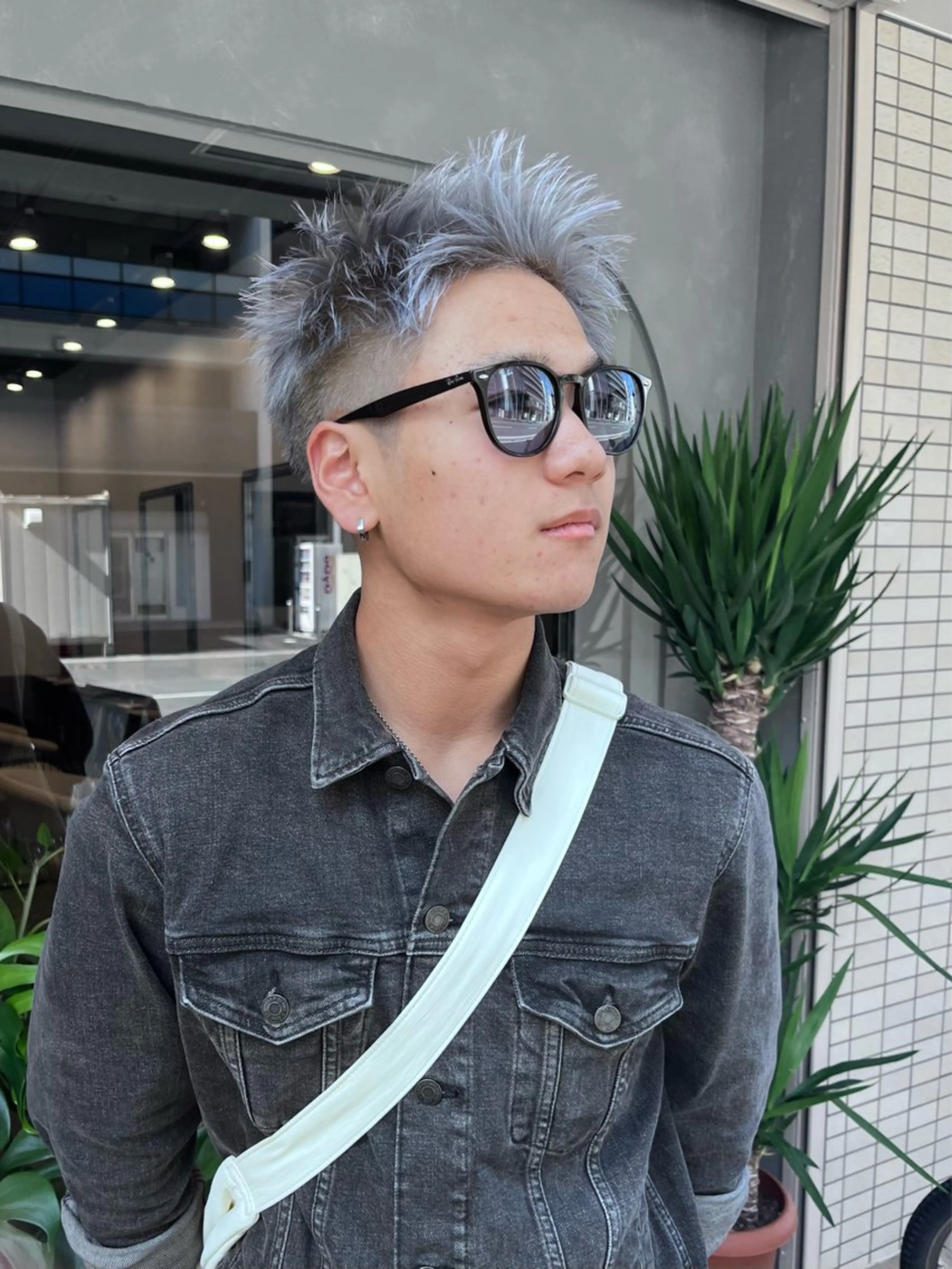 ショート カラー メンズ メンズブリーチ メンズベリーショート ベリーショート ブリーチ シルバー カット ヘアカラー dogstar小林諒 レイヤー/パーマのヘアスタイル