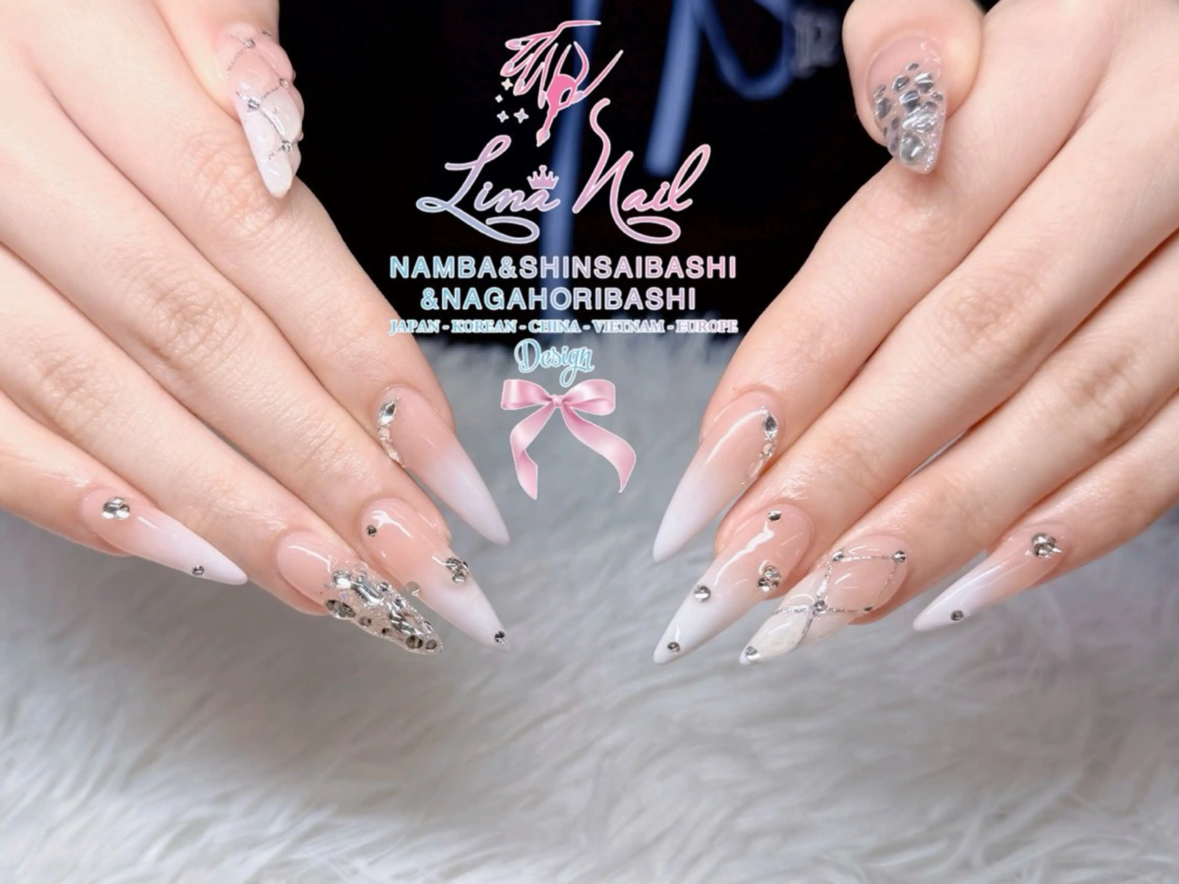 セミロング 韓国風ヘア クリスマス ハンドネイル 79Linanailnamba所属・Linanail Nambaのネイルデザイン