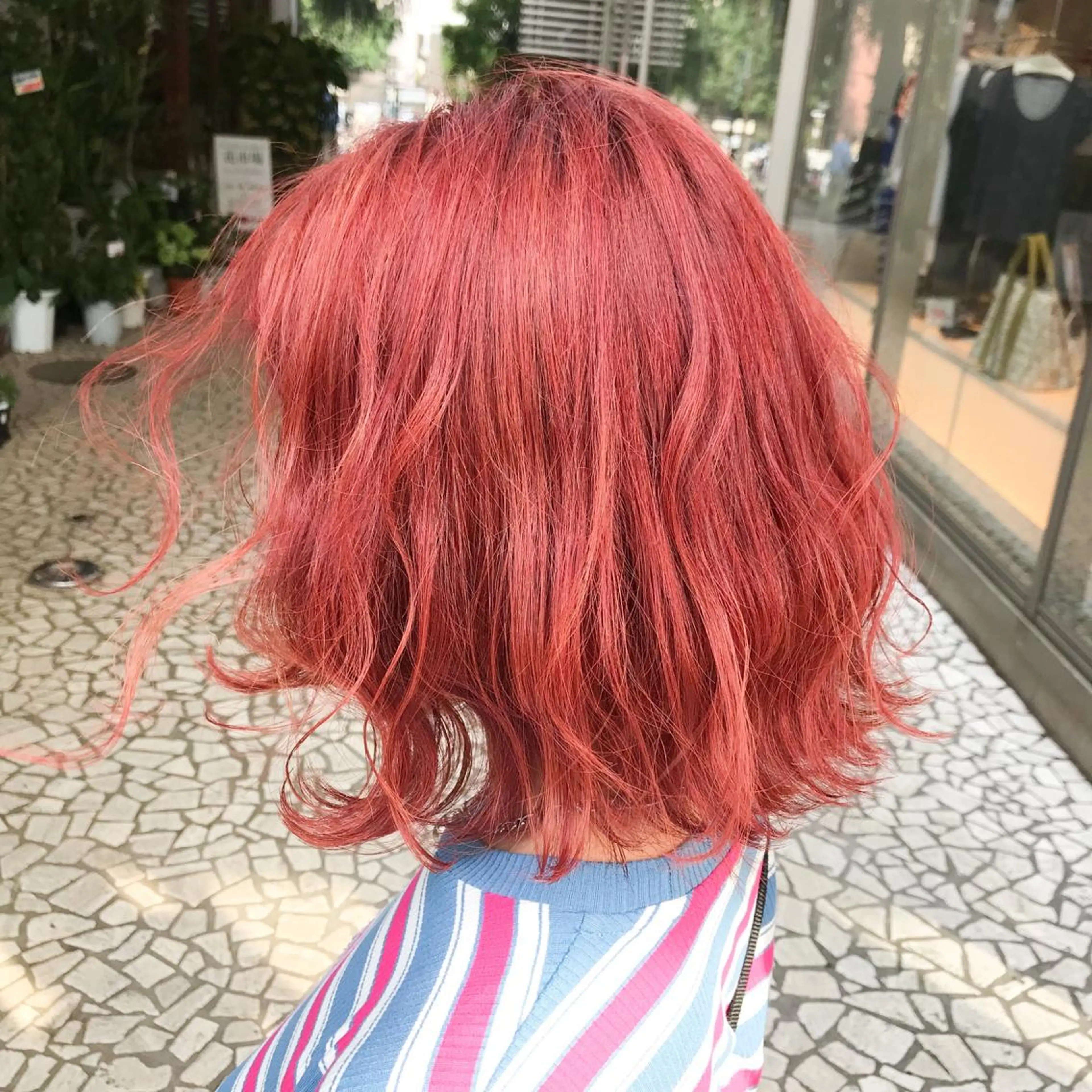 ミディアム カラー SHIN/レイヤー カット×クロスパーマのヘアスタイル