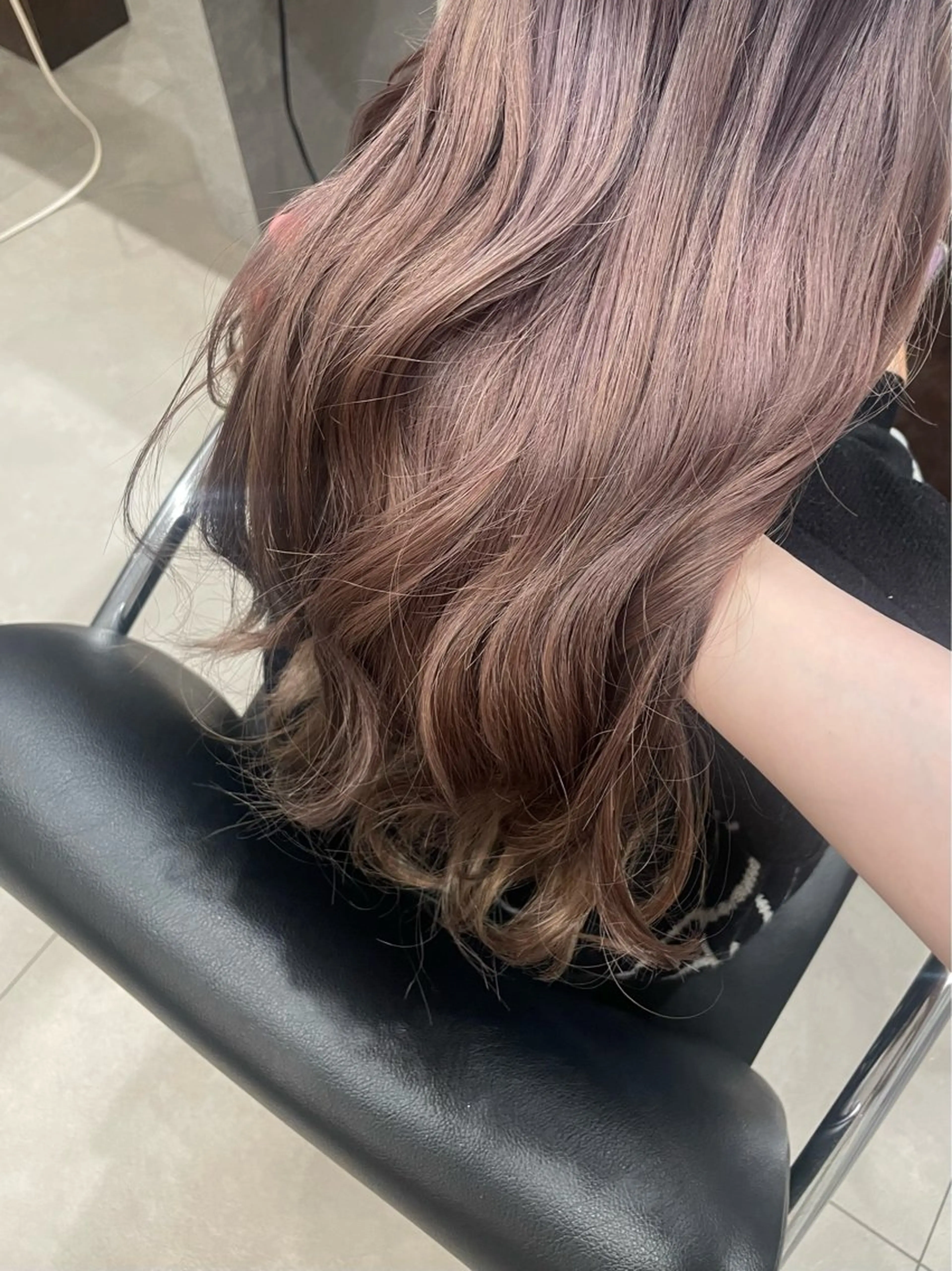 ロング 佐藤 由依/透明感カラーのヘアスタイル