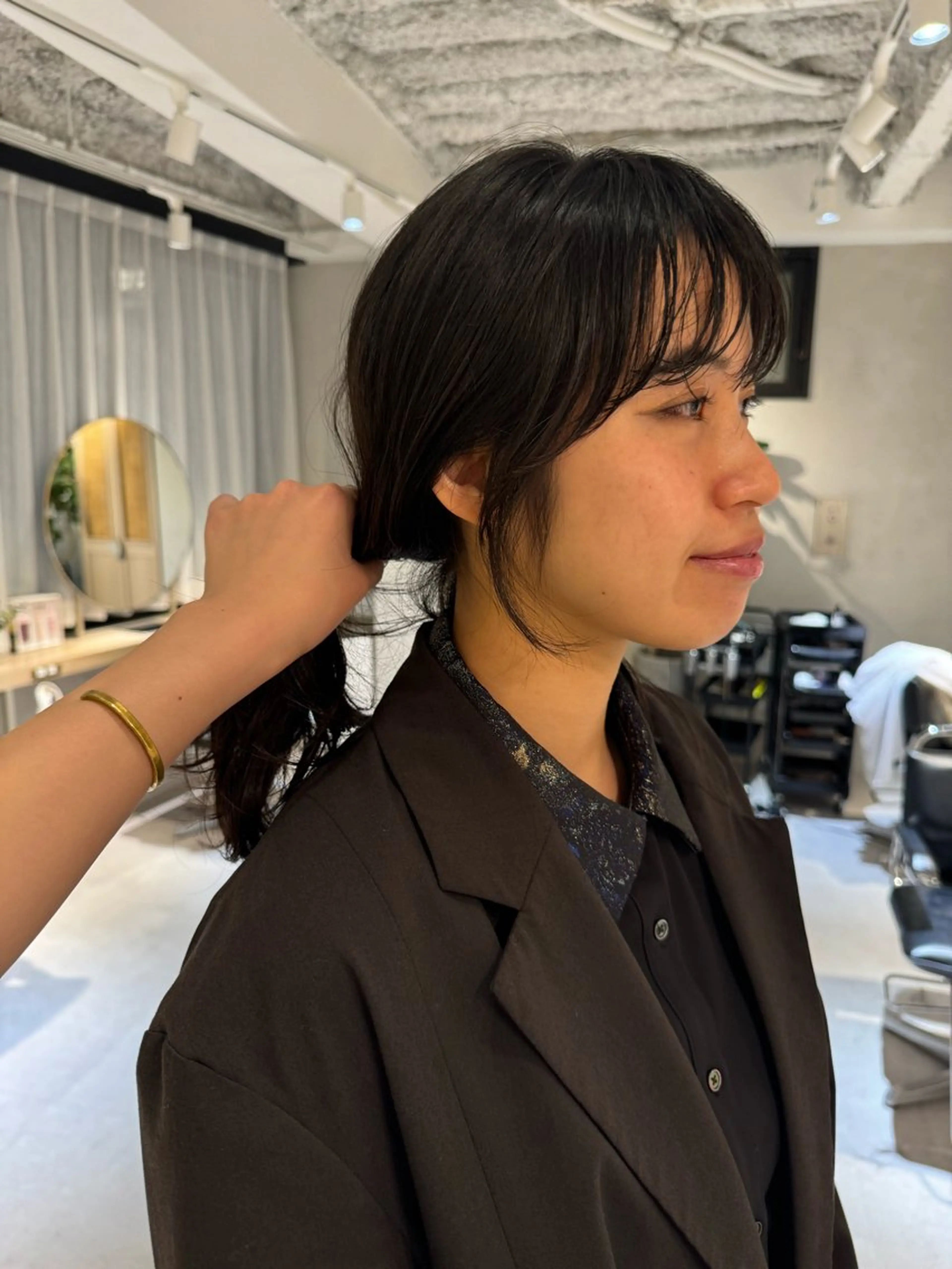 ミディアム ミディアムパーマ 顔まわりレイヤー 顔周りカット レイヤーカット 頭皮につけないカラー /白髪ぼかし/実加永のヘアスタイル