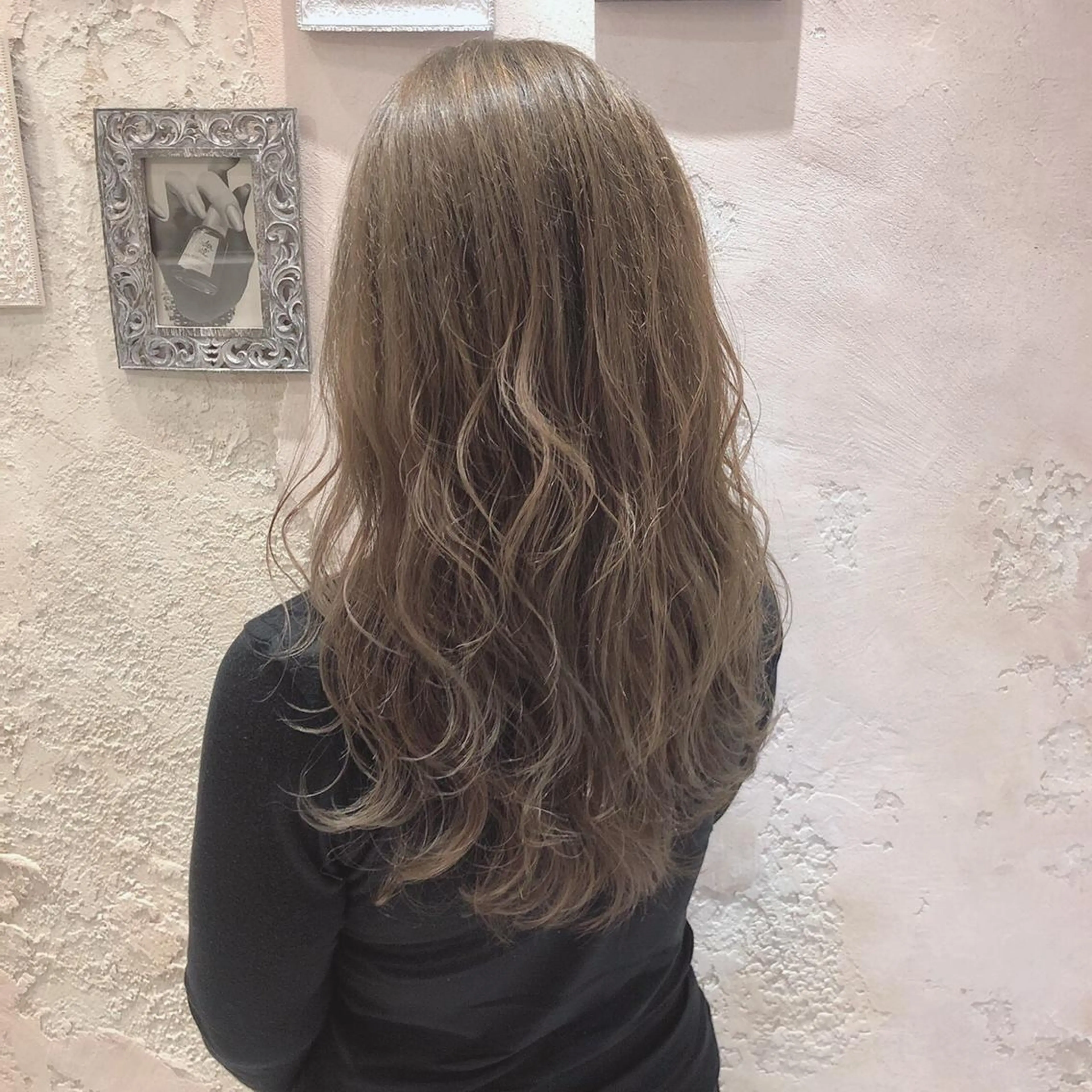 ミディアム 似合わせカット 小顔カット ボンドストーリーノヴァ所属・縮毛矯正・髪質改善 ❣️三浦正也のヘアスタイル