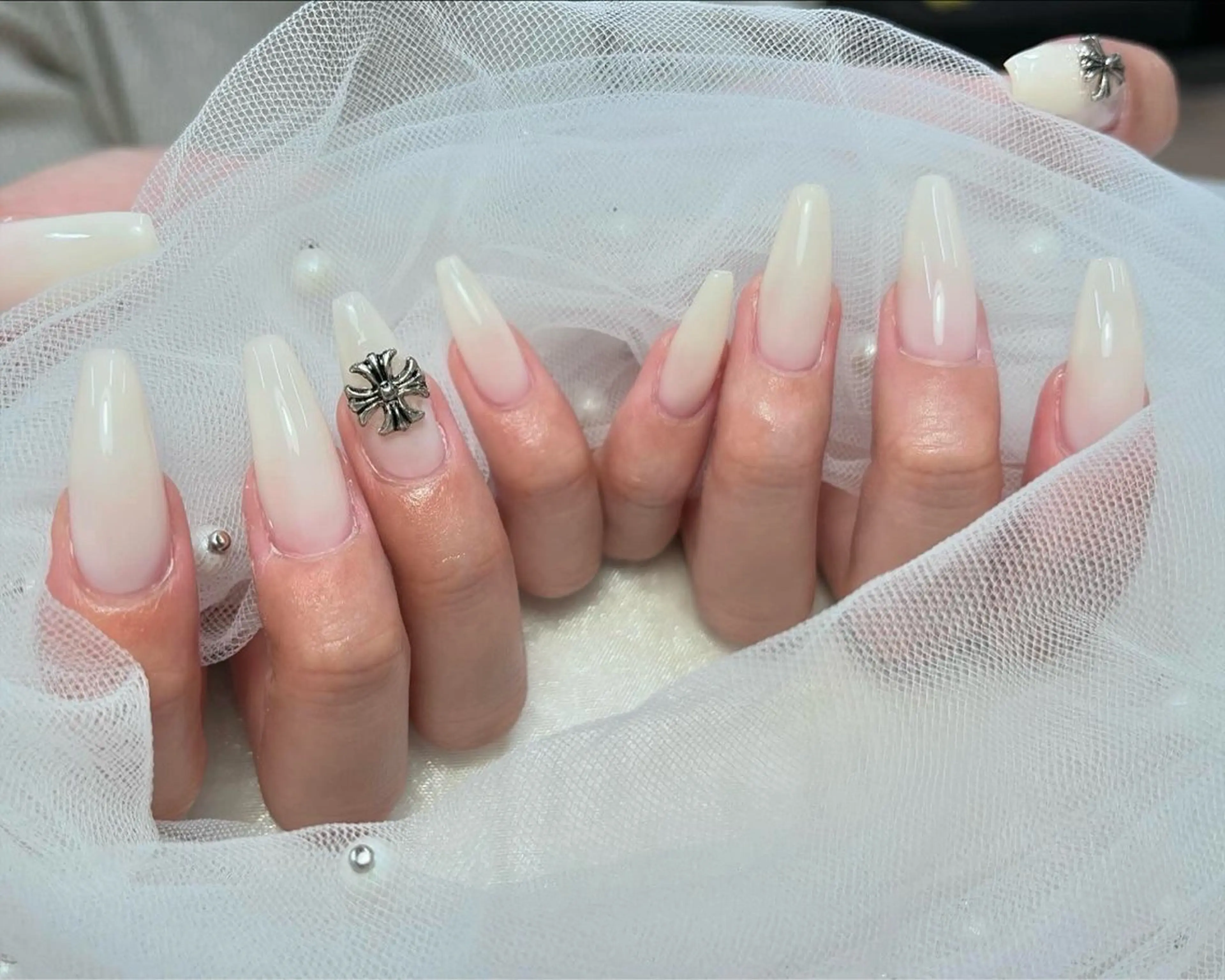 【うる艶・美フォルム】チップ10本長さ出し❤️‍🔥ワンカラー　\14,300→¥10,800の写真