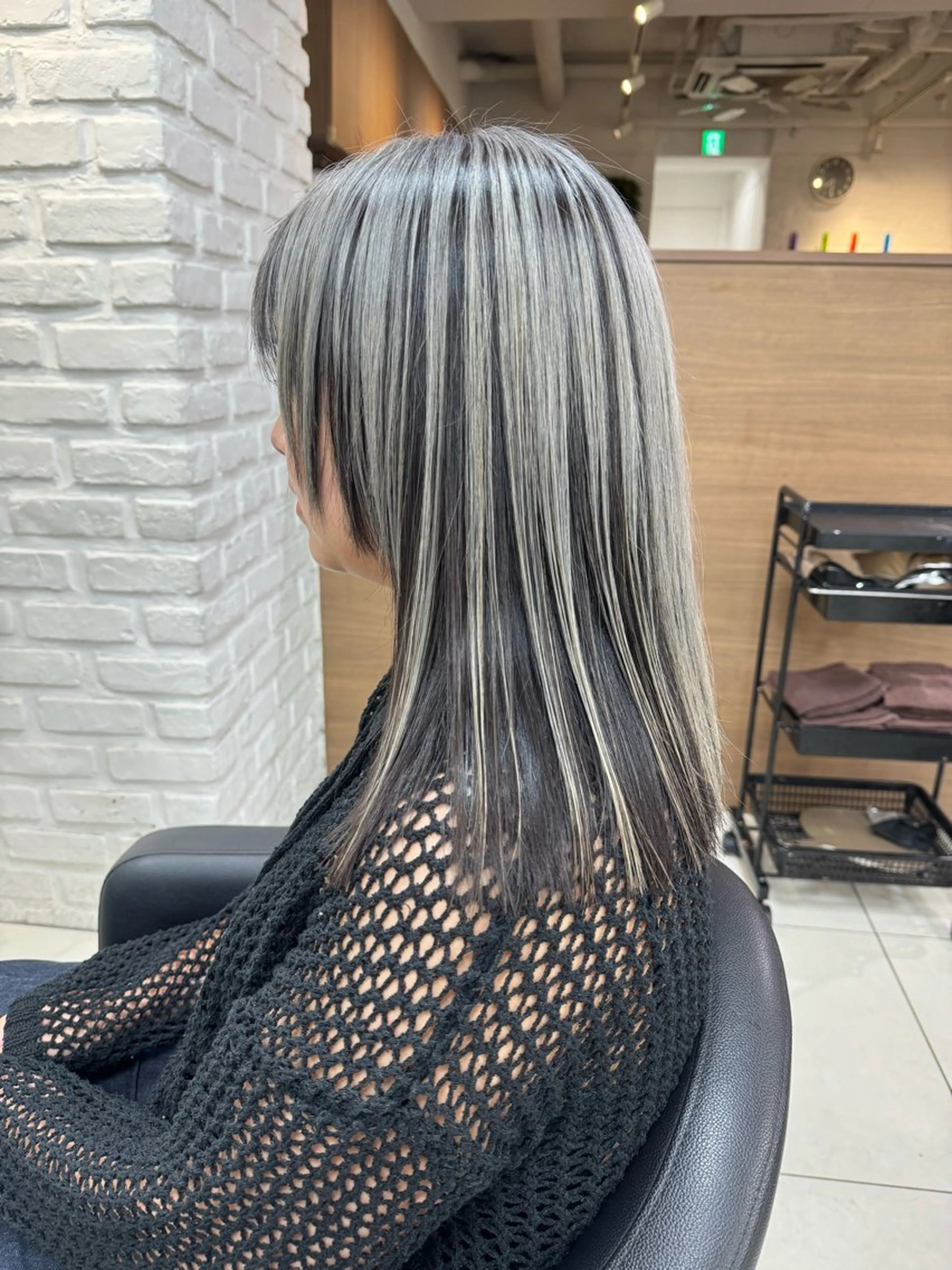 セミロング カラー ブリーチ ケアブリーチ グレージュ シルバー シルバーグレージュ カット ヘアカラー トリートメント 【予防美容特化】 kasumi🌷🌷のヘアスタイル