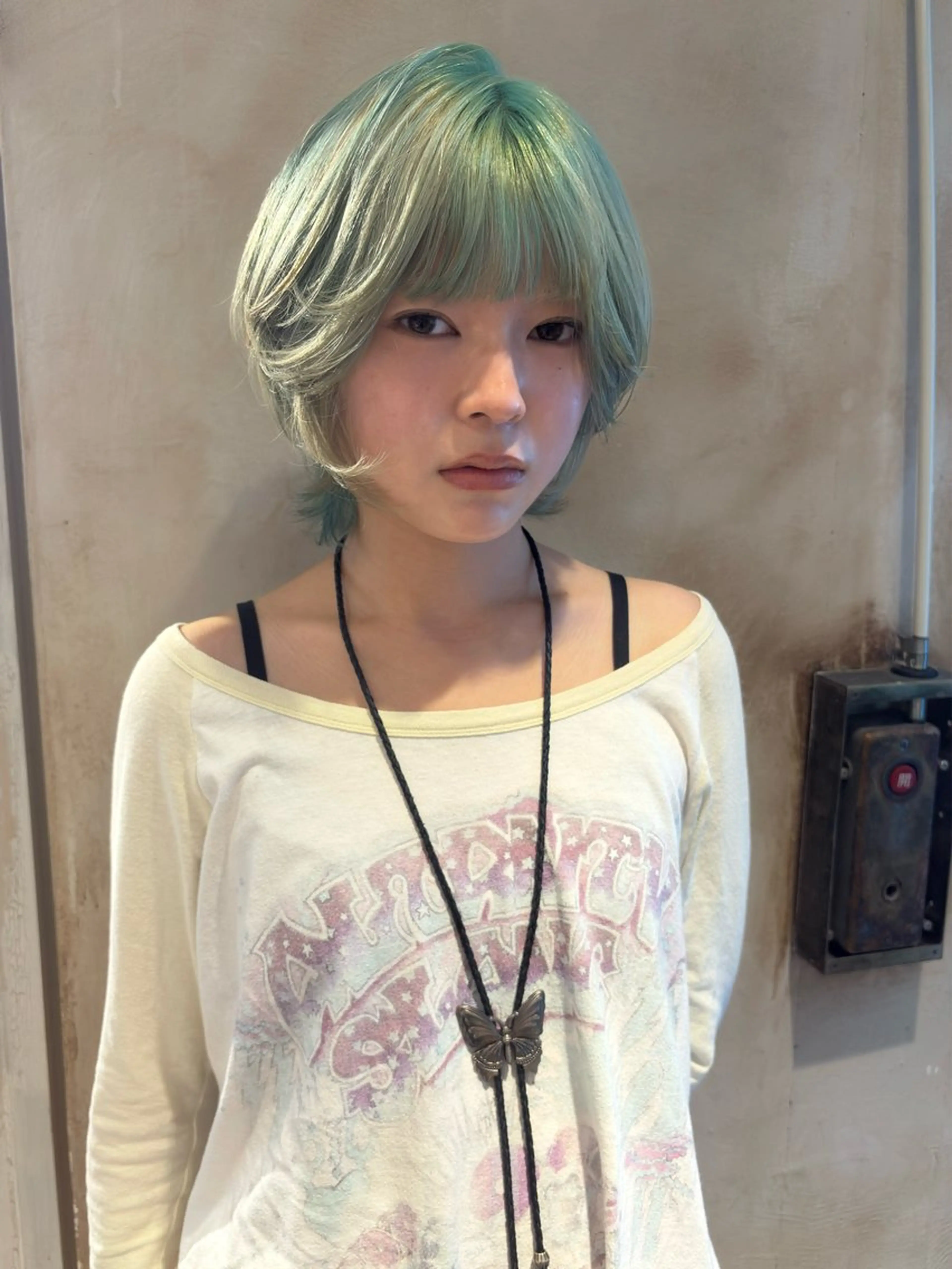 ショート ヘアカラー lot Kanau ハイトーン／デザインのヘアスタイル