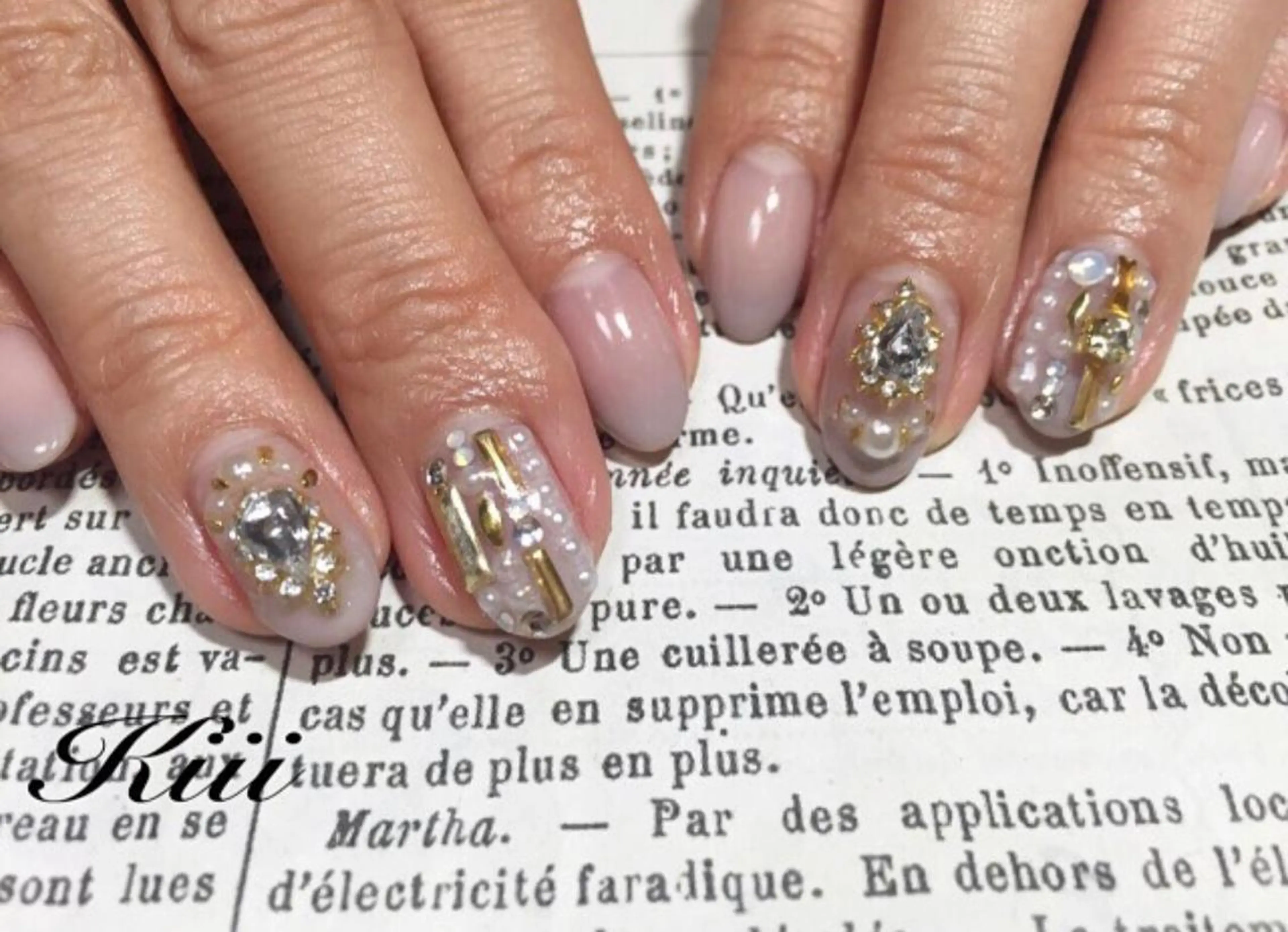 ネイル ブライダルネイル ハンドネイル フットネイル kiii.__ ✴︎*のネイルデザイン