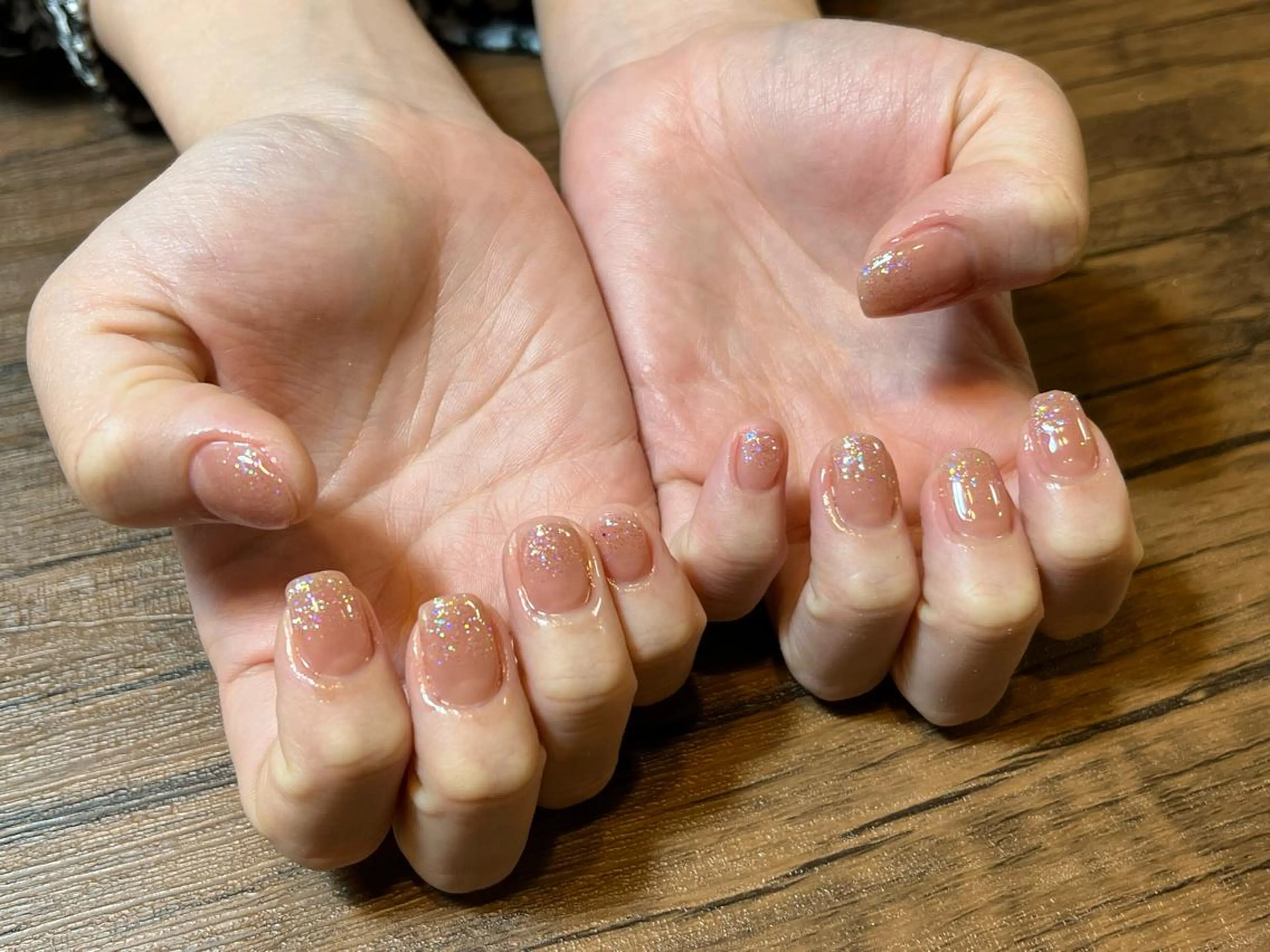 ネイル ラメ(グリッター) ラメグラデーション ハンドネイル HENRIETTA NAILSALONのネイルデザイン
