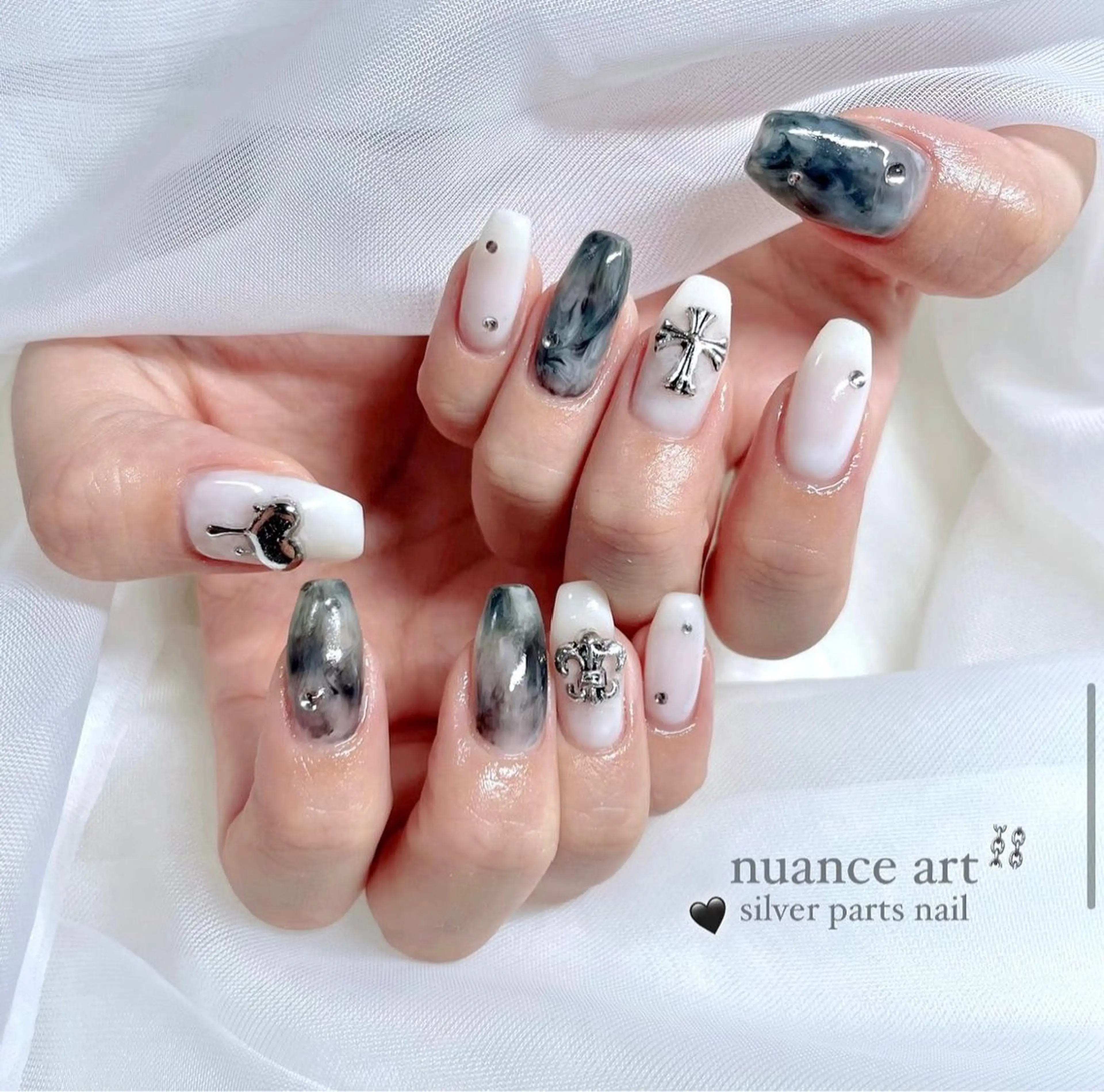 ネイル ハンドネイル Sii nail 🤍SAKIのネイルデザイン