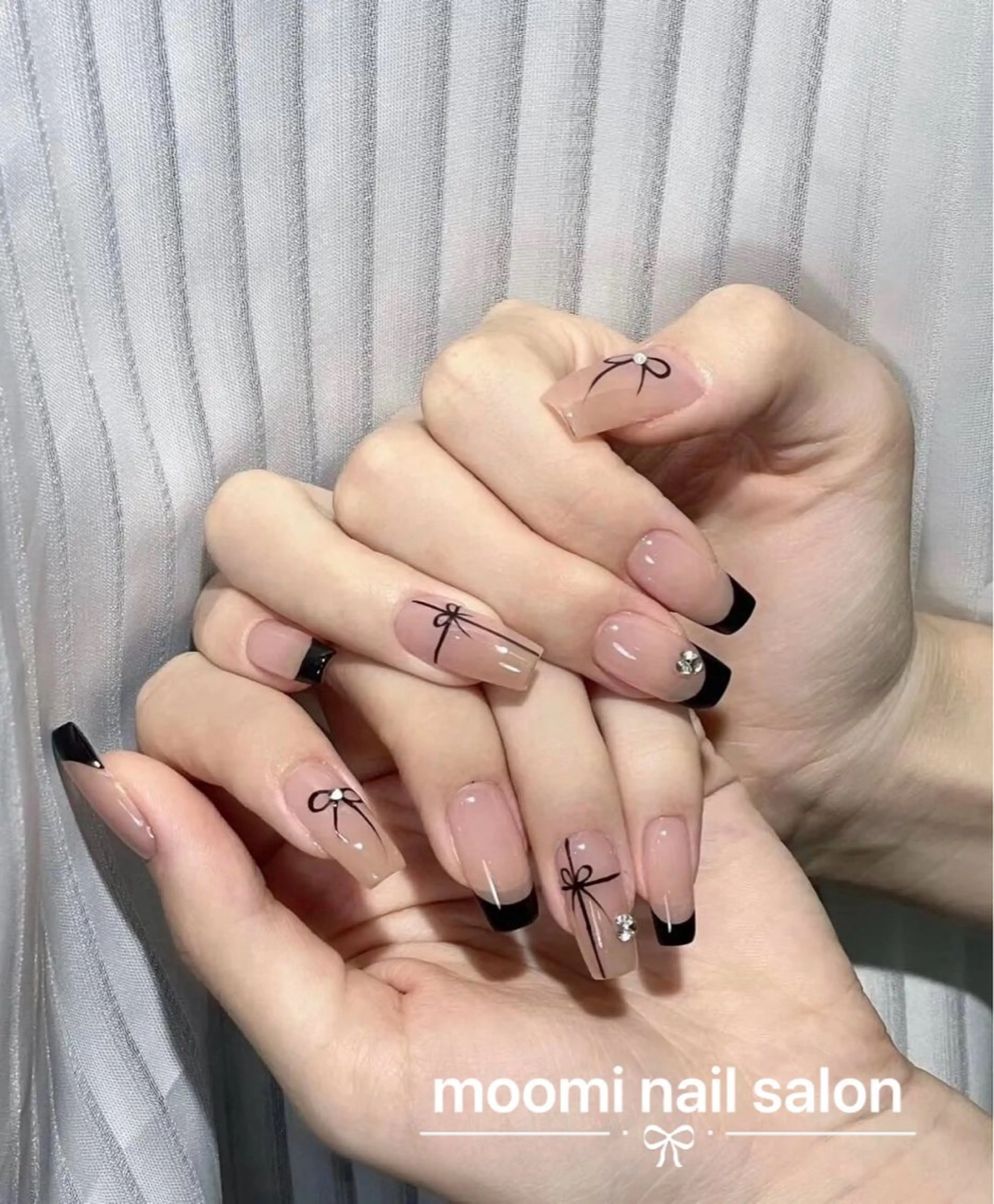 ネイル チークネイル フレンチネイル ジェルネイル グラデーション ハート ハンドネイル moomi nail スカルプ専門のネイルデザイン