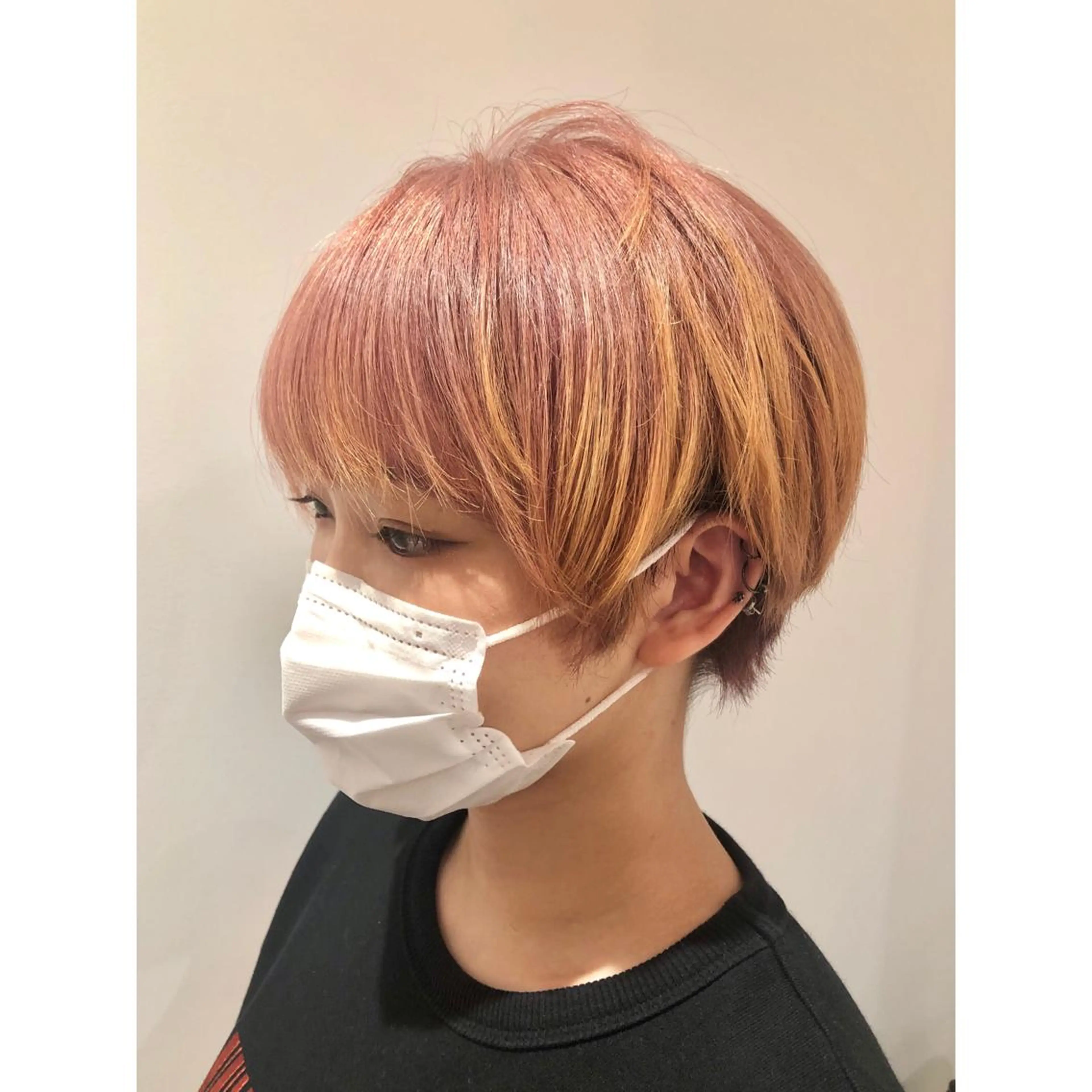 ショート カラー ブリーチ ダブルカラー ピンクカラー 推しカラー✨ オタク美容師ユウカのヘアスタイル