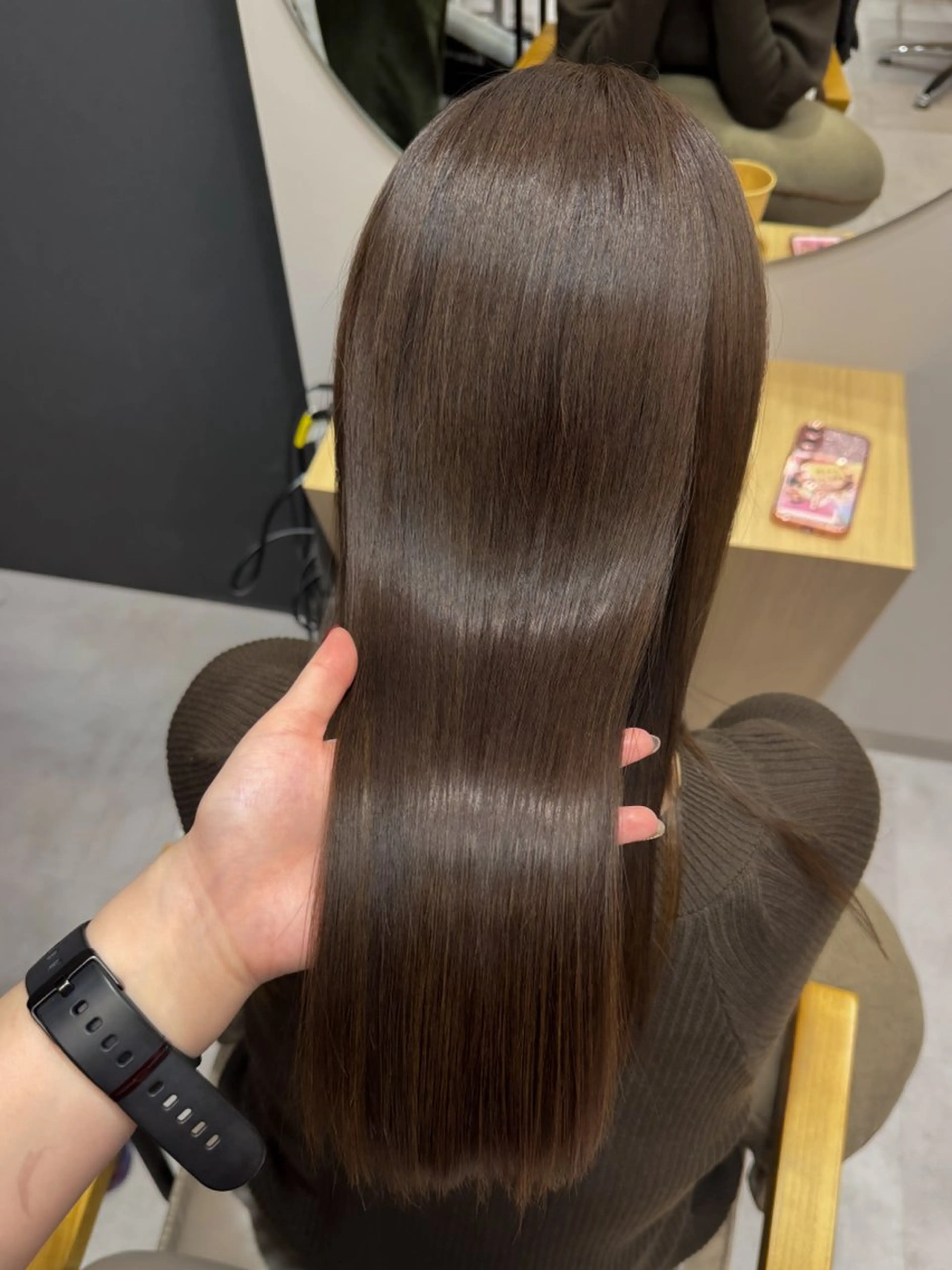 ロング カラー ヘアアレンジ ブリーチ ダブルカラー イヤリングカラー イルミナカラー ブリーチなしカラー 立川レイヤー 透明感カラーaoiのヘアスタイル