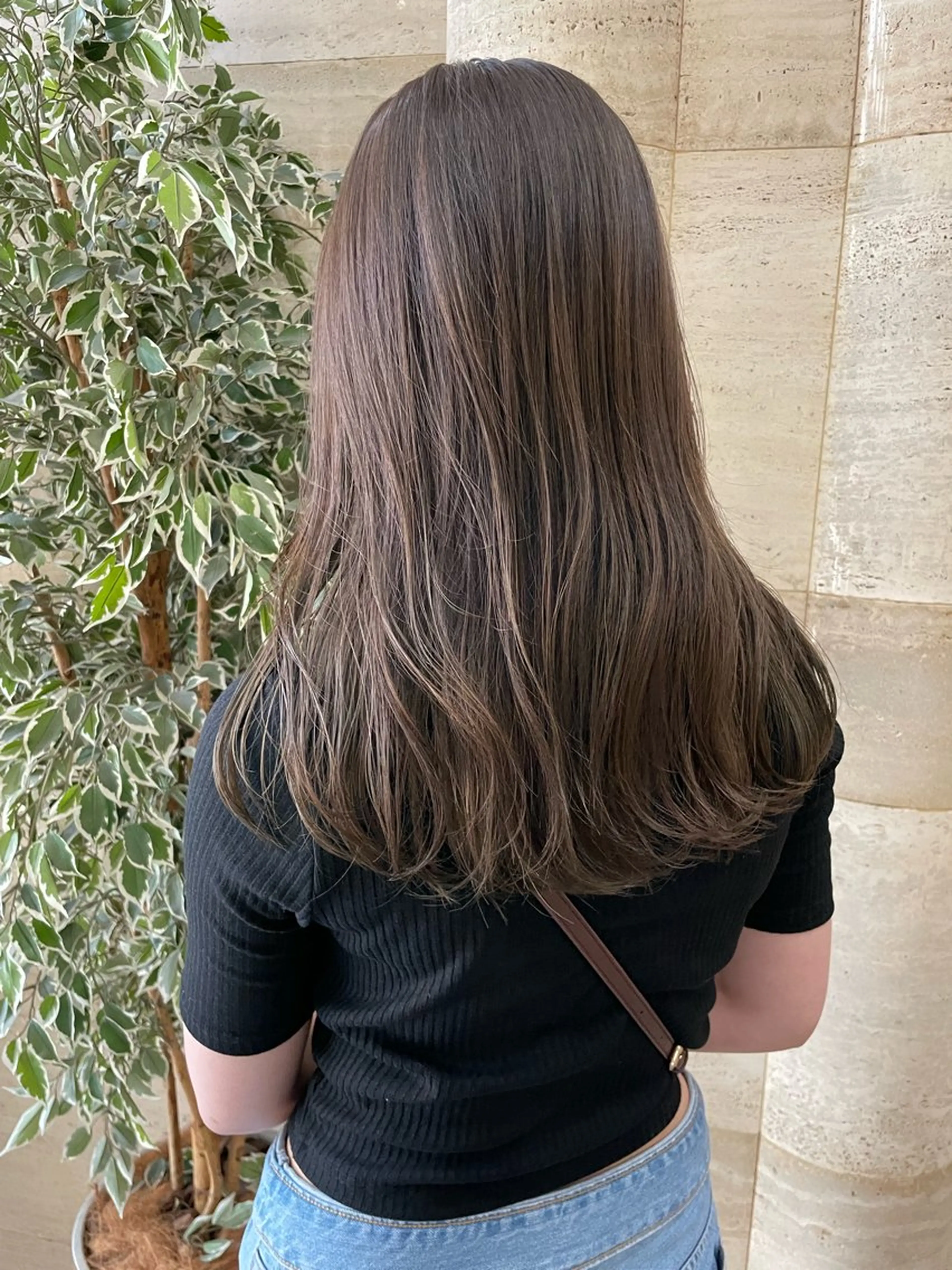 セミロング 韓国/透明感 Veluaのヘアスタイル